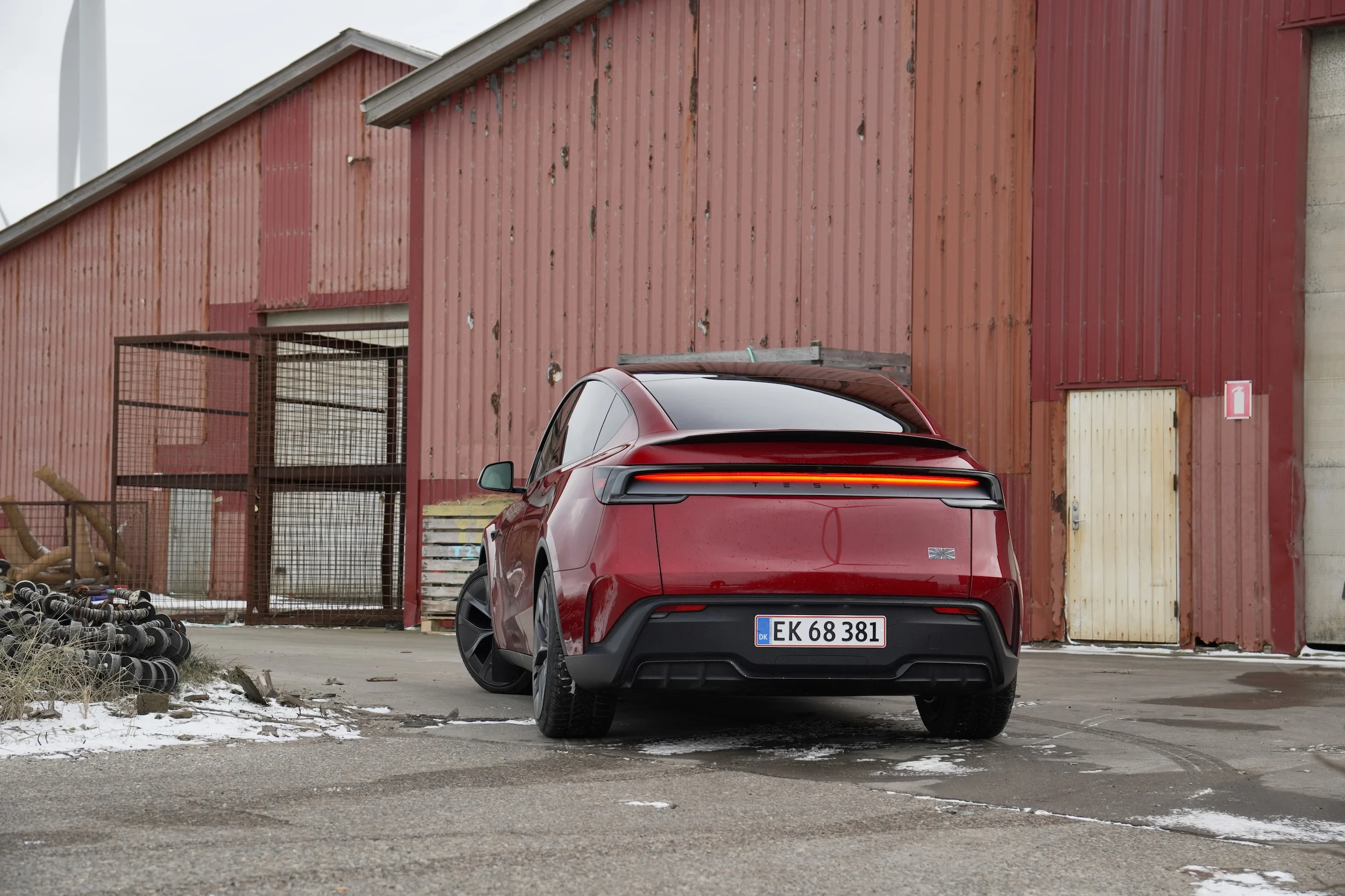 TEST Tesla Model Y Performance MBB 8017