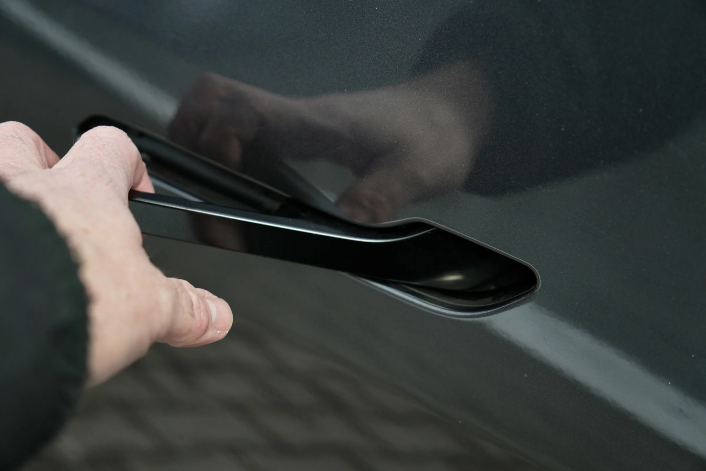 DUEL MGS6 EV vs Tesla Model Y Baghjuls MBB 539