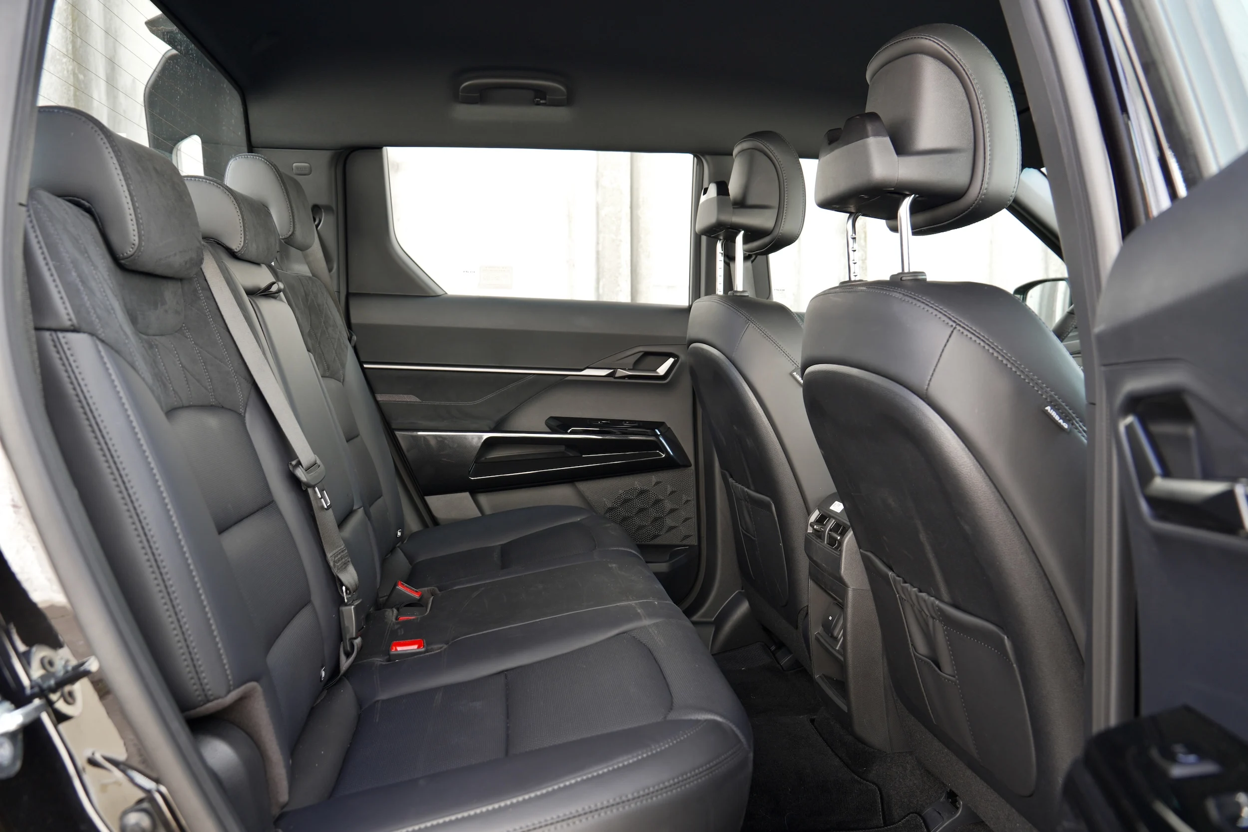 TEST KGM Musso EV MBB 1085