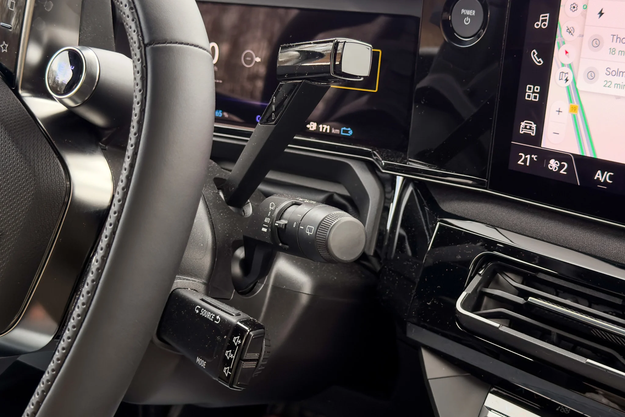 Nissan Micra-interiør--2