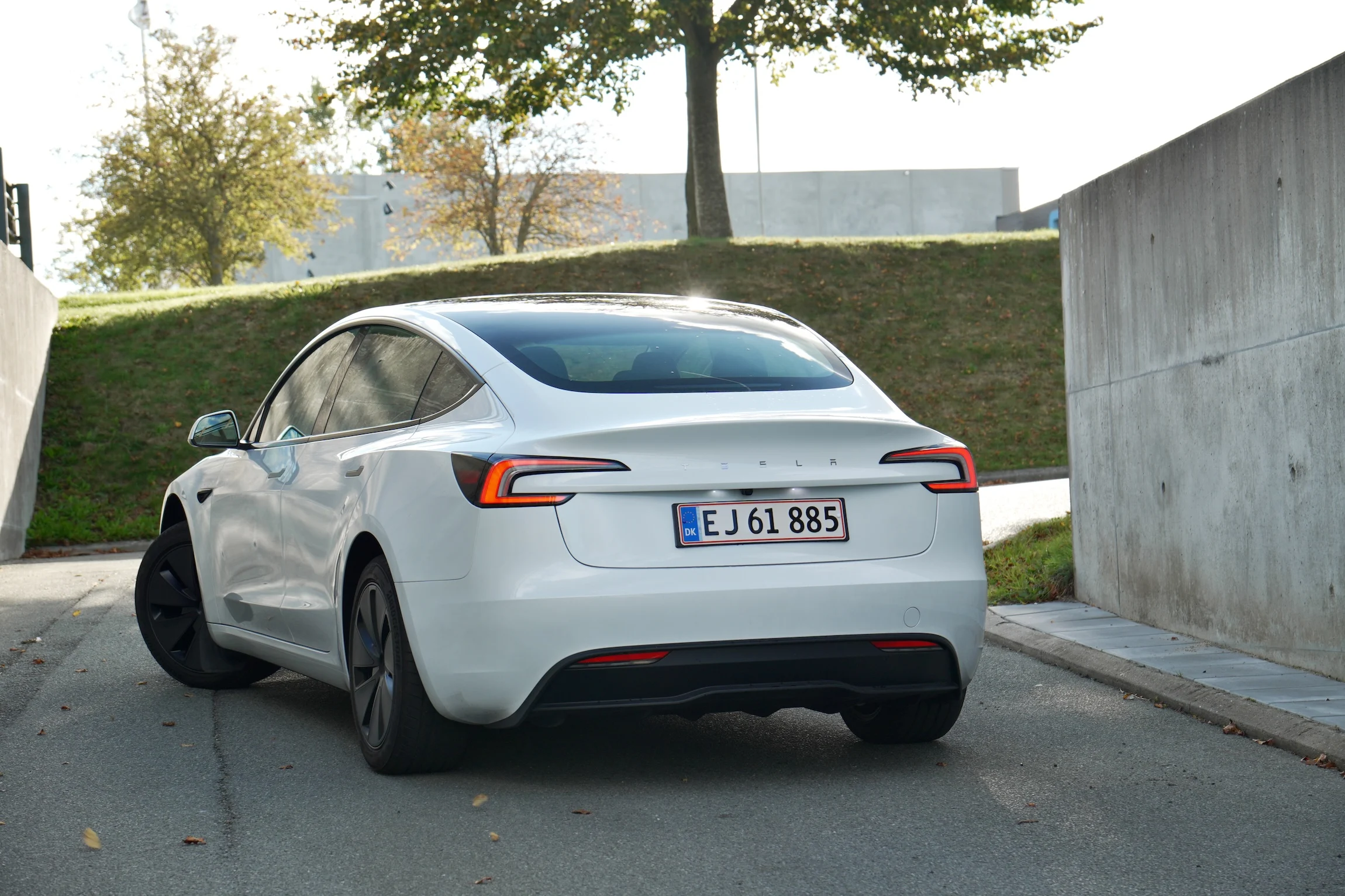 STORTEST Mazda 6e Tesla Model 3 VW ID.7 MBB5130