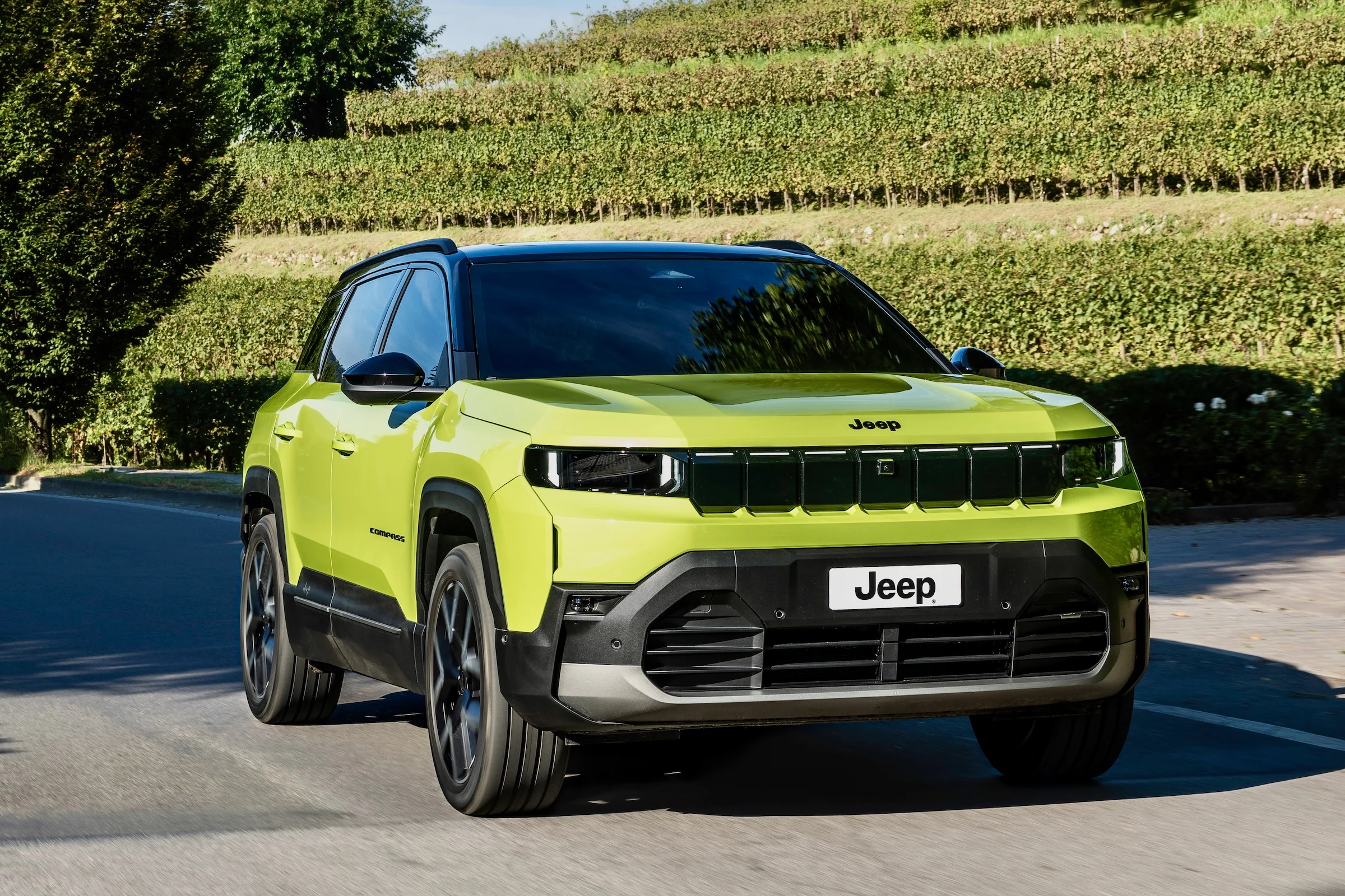 new-jeep-compass-media-drive-4