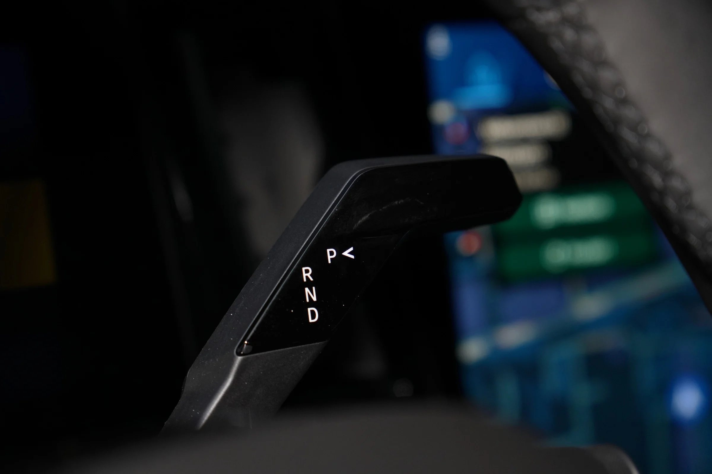 DUEL Leapmotor B10 vs Renault Scenic E-Tech MBB 307