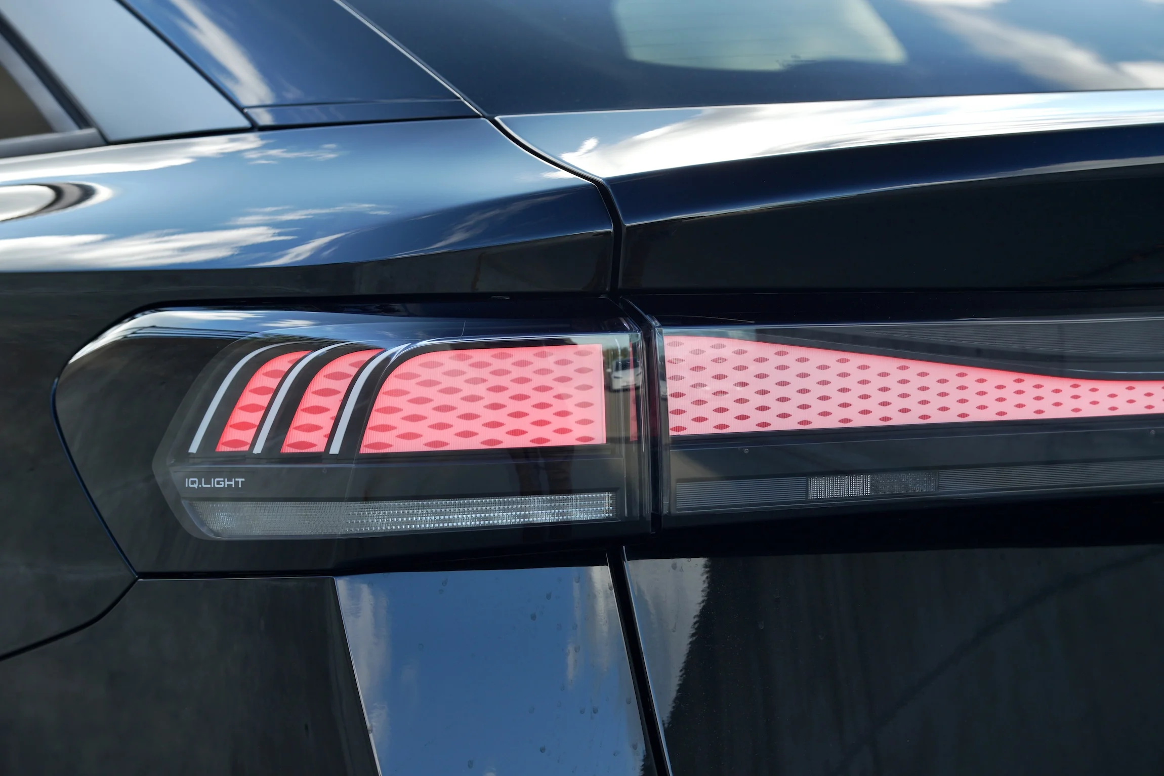 STORTEST Mazda 6e Tesla Model 3 VW ID.7 MBB5164