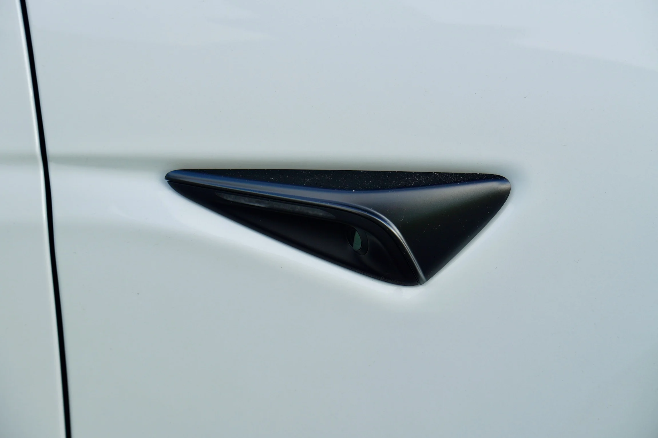 STORTEST Mazda 6e Tesla Model 3 VW ID.7 MBB5125