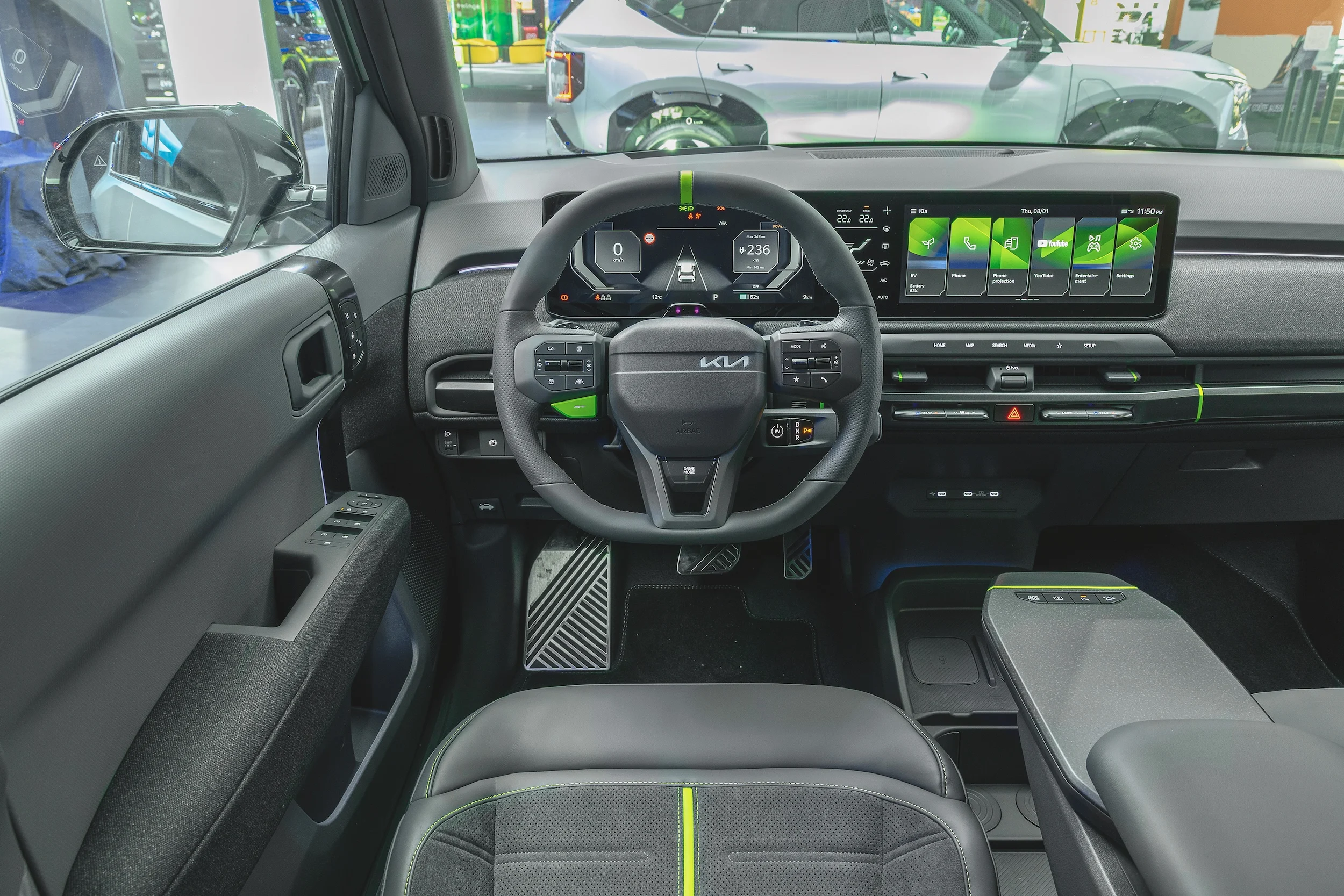 kia ev3-gt-ivory-silver-matt-motorshow-interior-print-3600x2400-04
