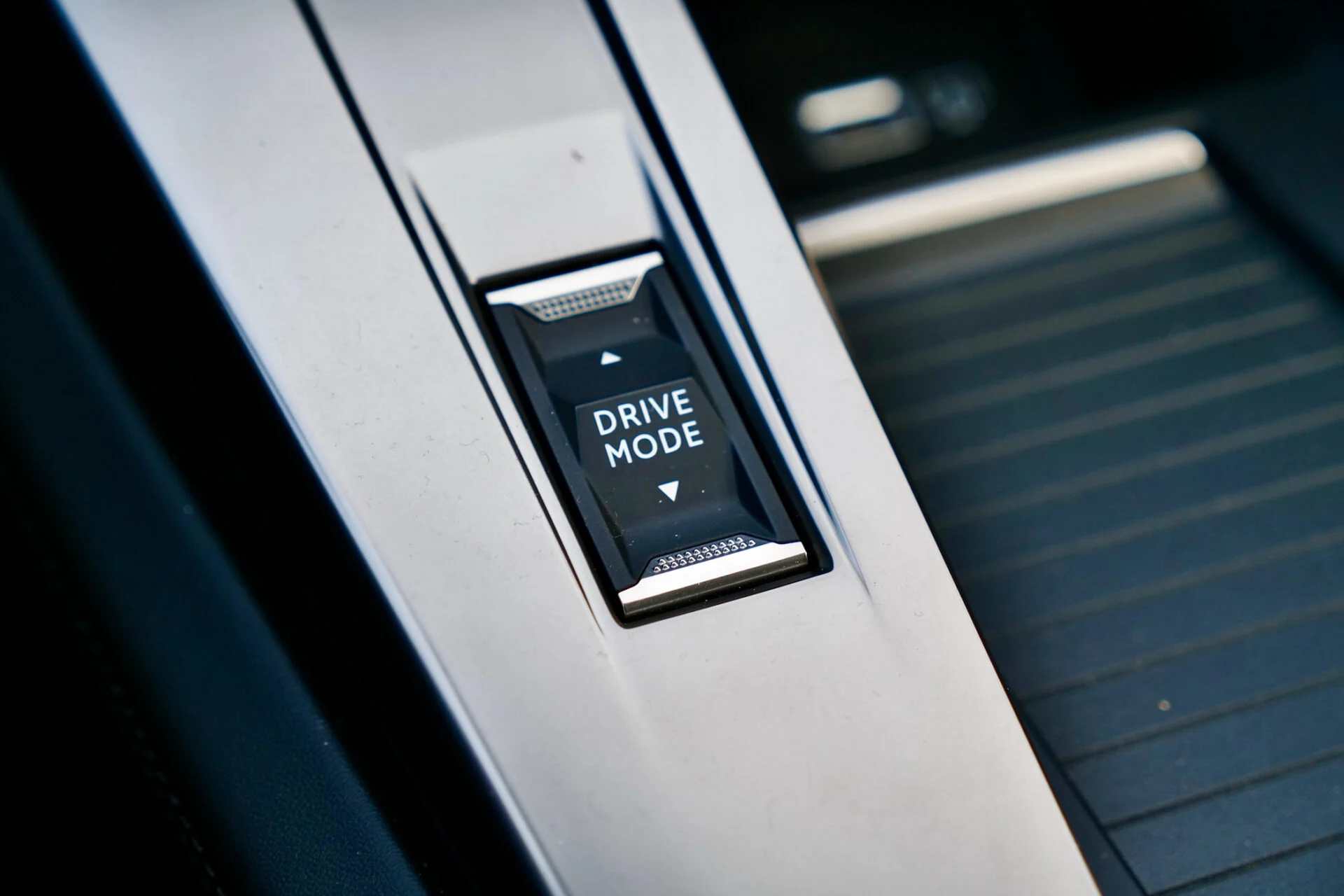 TEST Peugeot 308 SW Hybrid 225 815