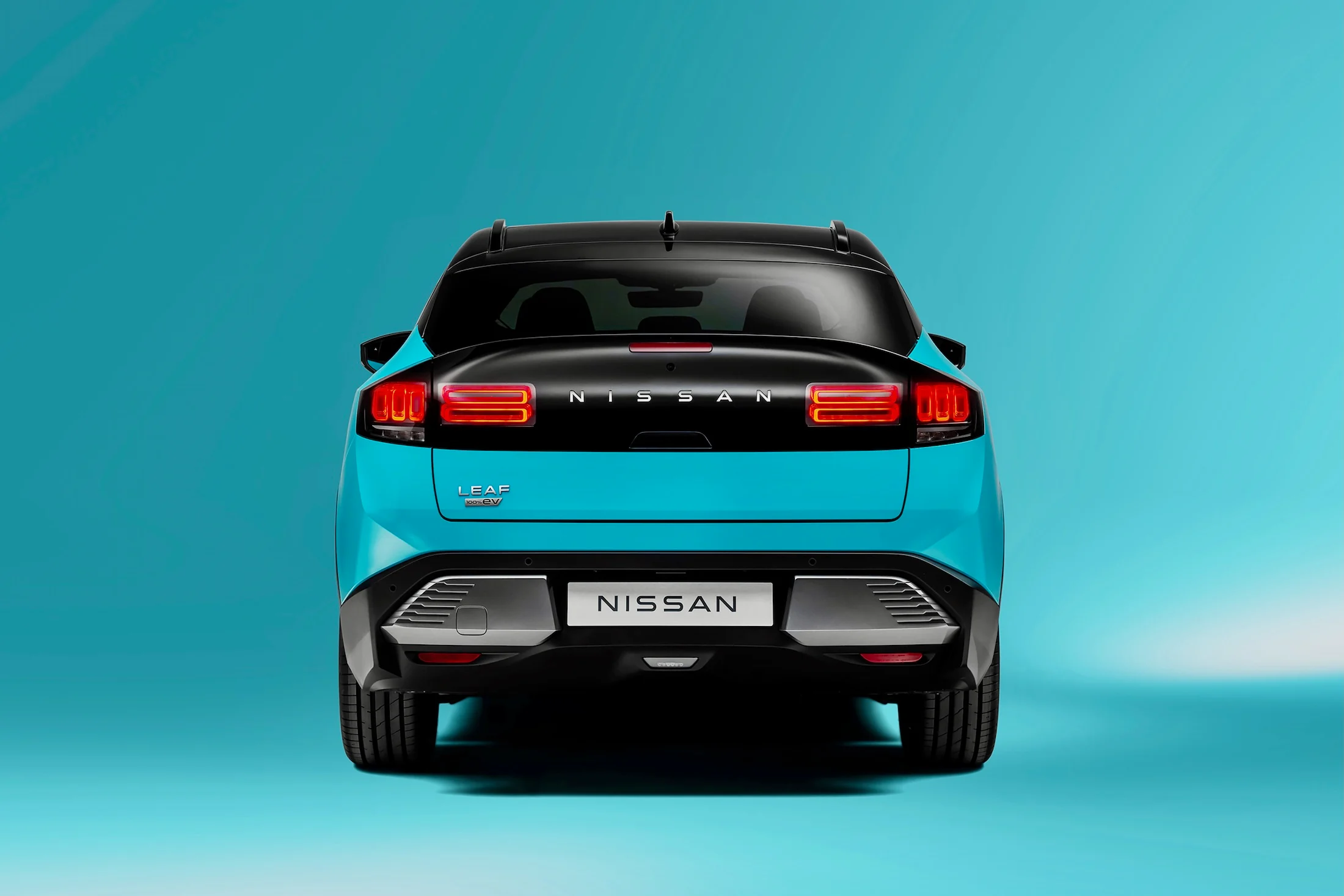 NISSAN LEAF REAR hi