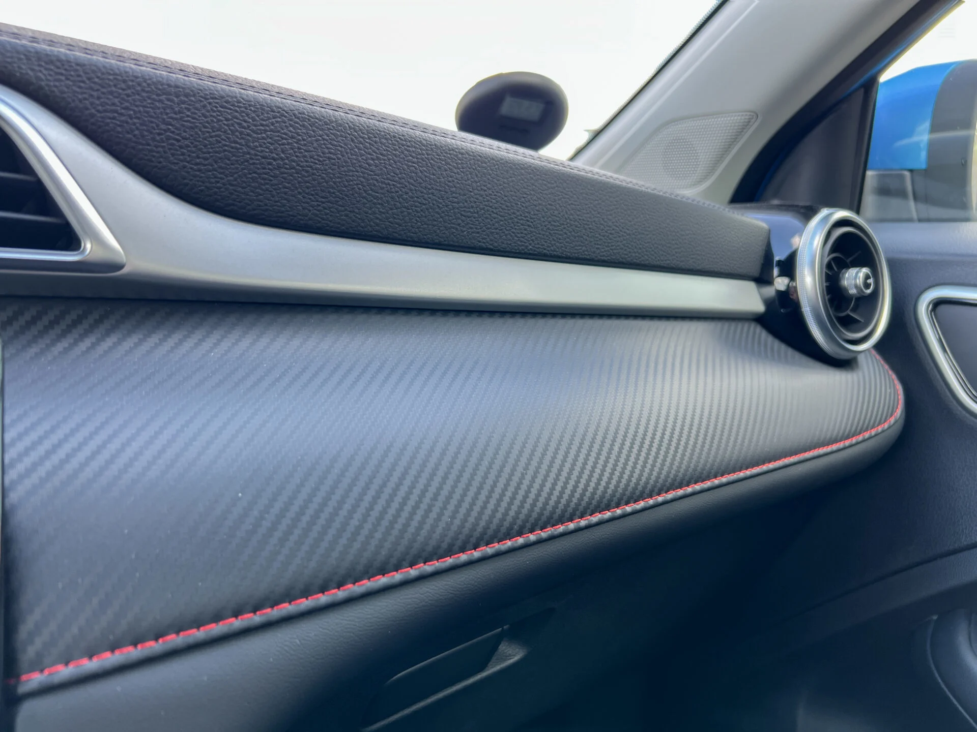 MG ZS EV vs MG4_Interior-04