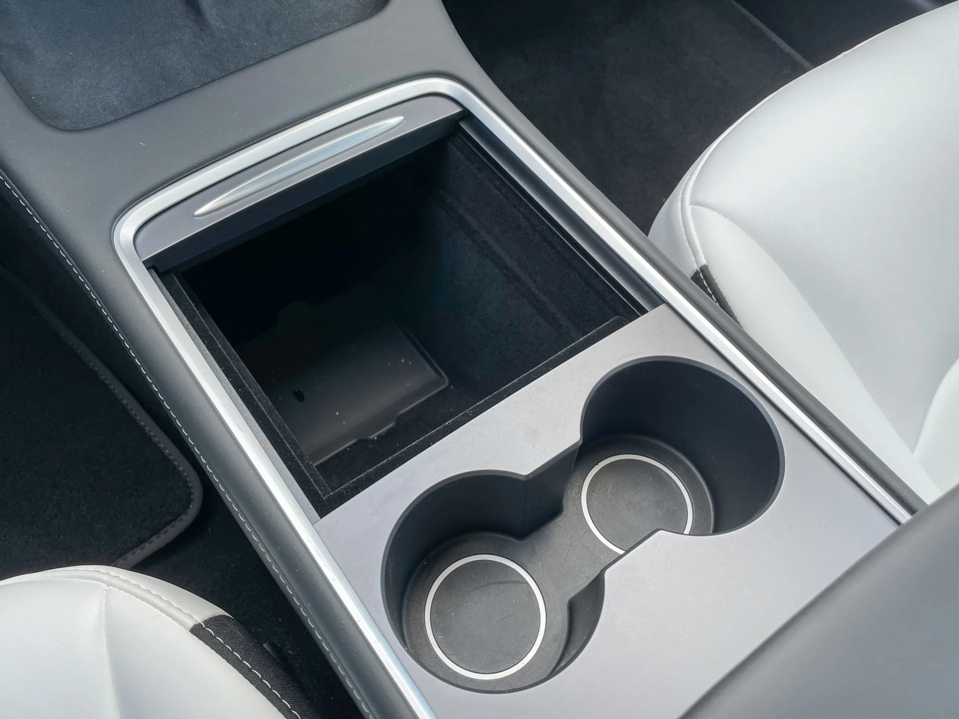 Tesla Model 3 (3)