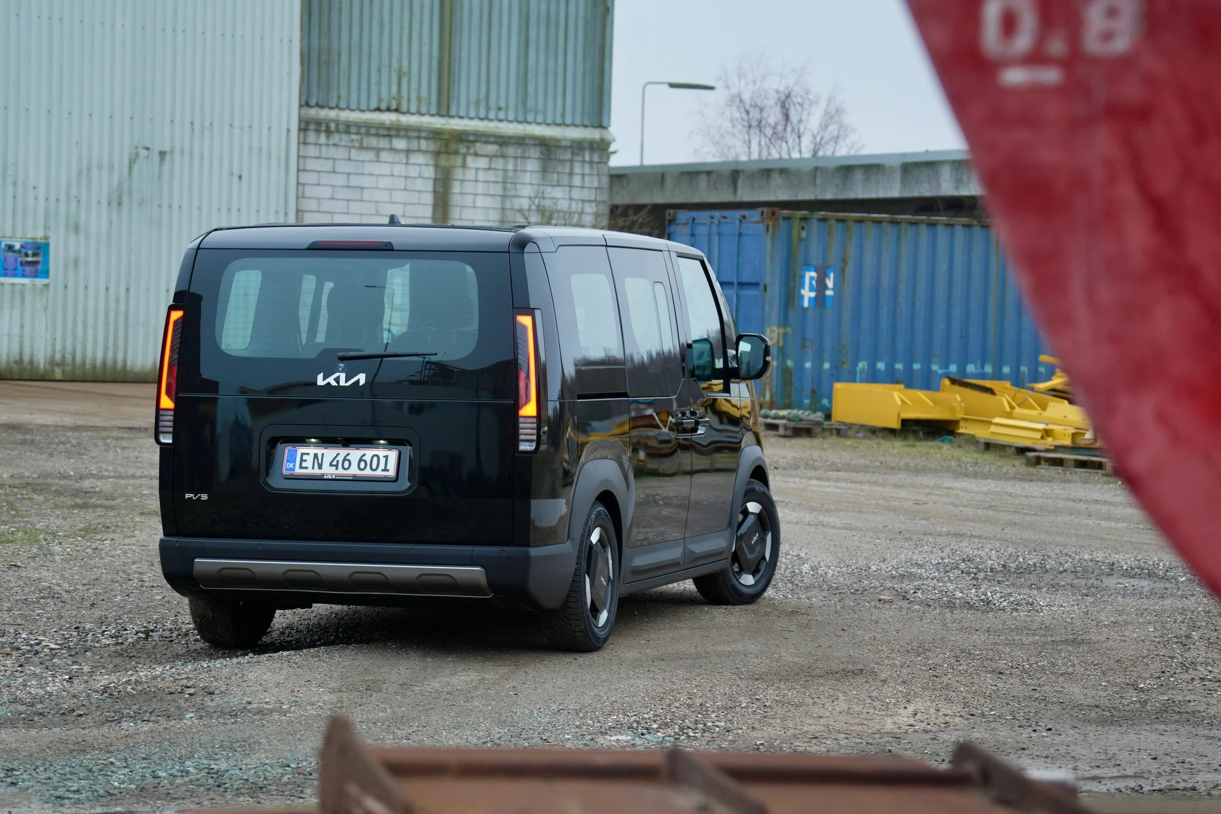 TEST Kia PV5 Passenger LR MBB 102