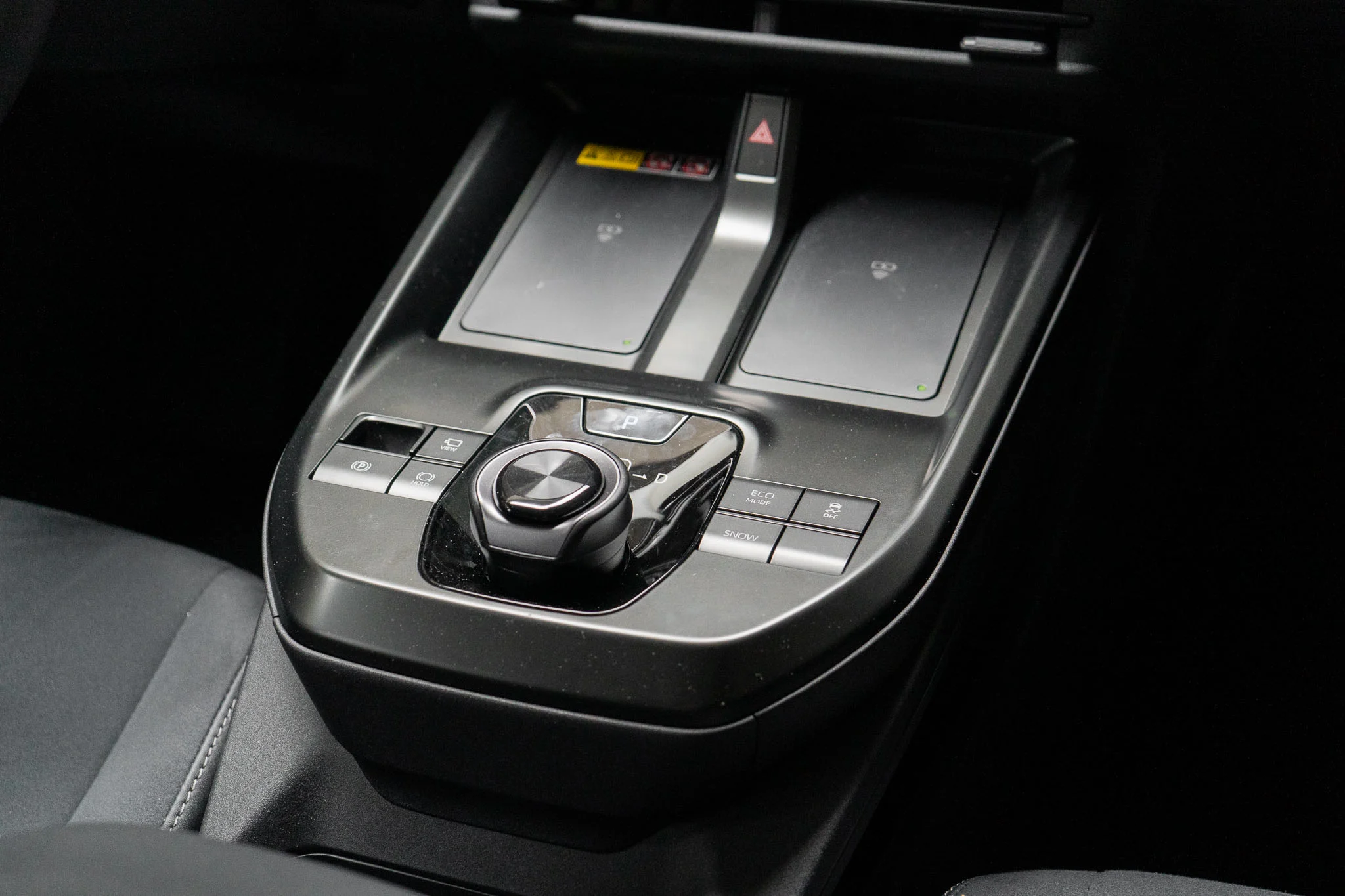 Toyota C-HR+-17