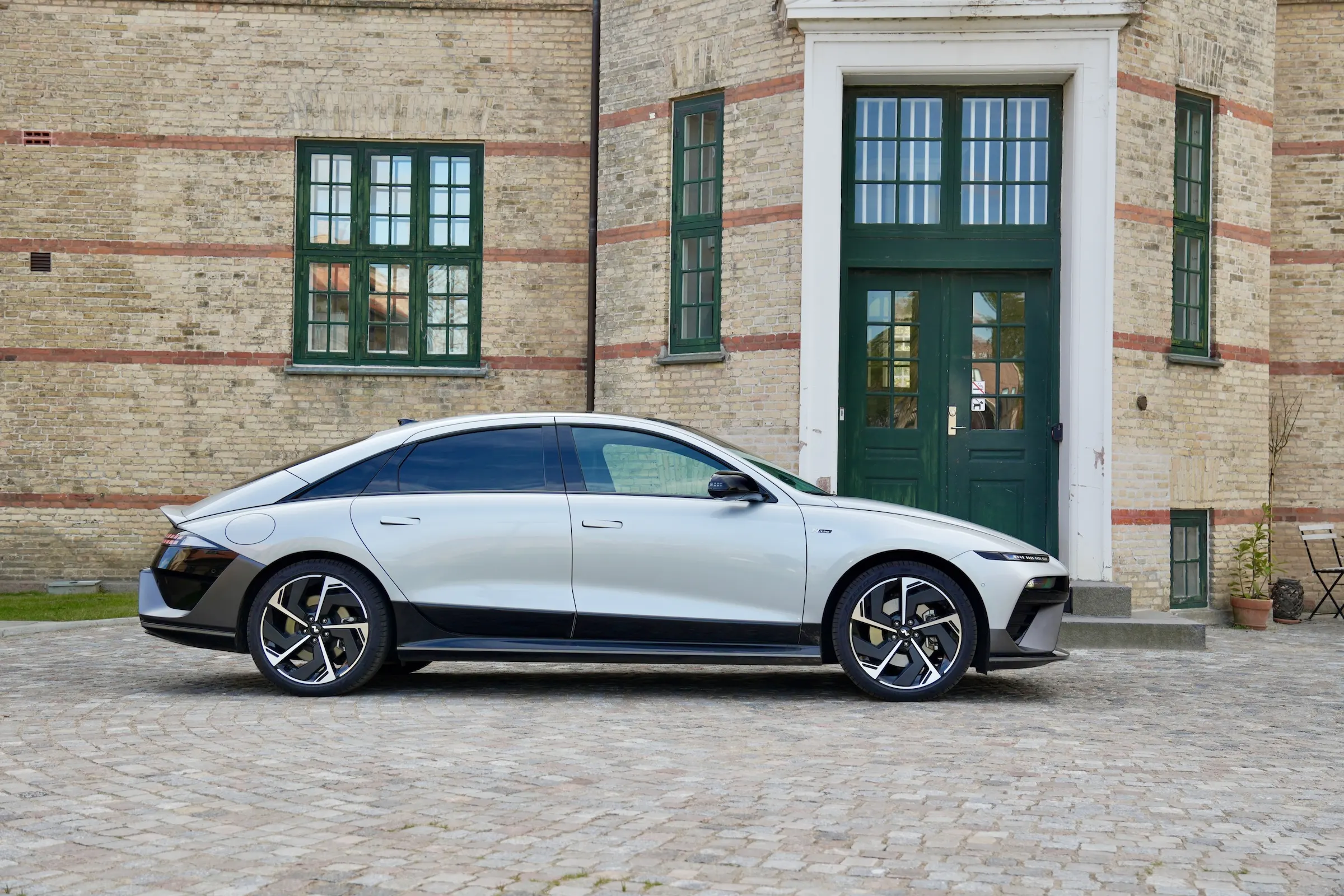 TEST Hyundai Ioniq 6 RWD N Line + MBB 409