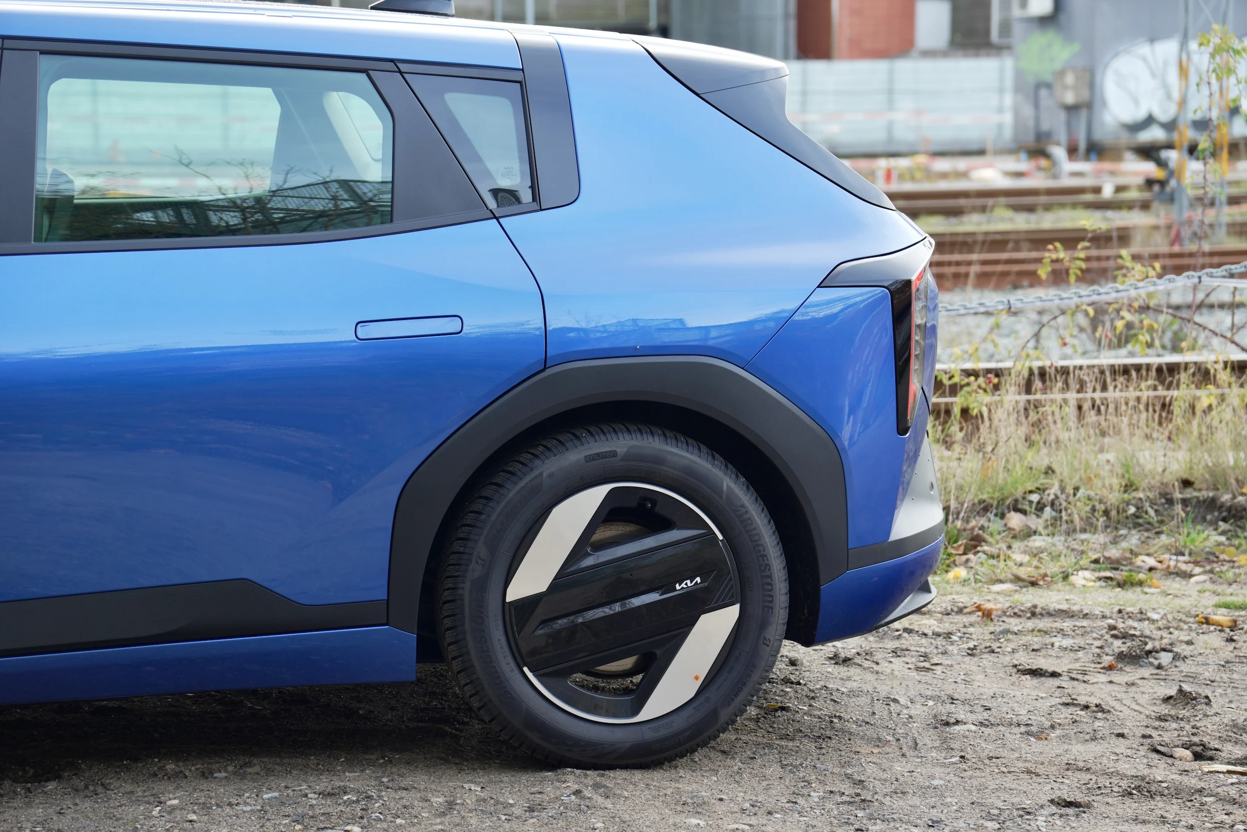 TEST Kia EV4 LR Access MBB 911