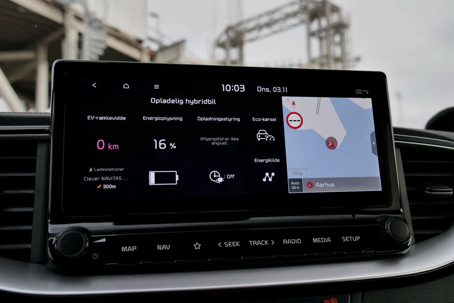 Bilbasen DUEL Kia Ceed SW PHEV vs Suzuki Swace Hybrid9829