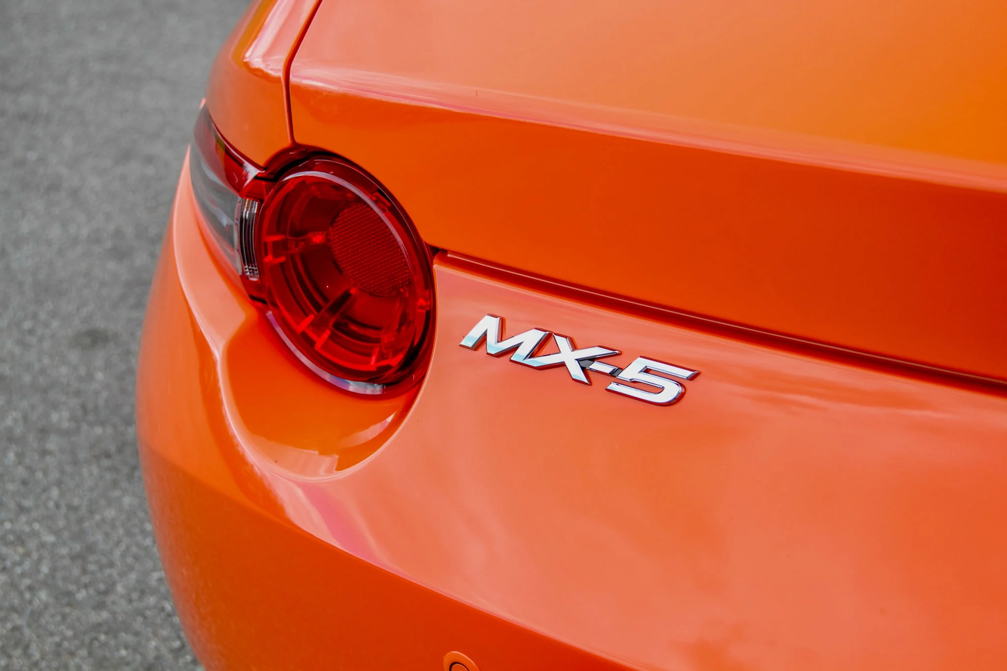 DUEL BMW vs Mazda264