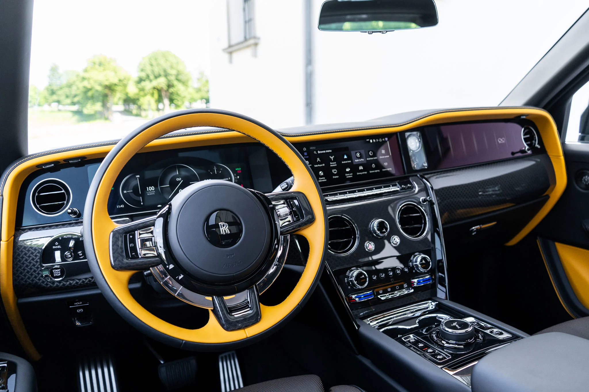 Rolls Royce Cullinan-11