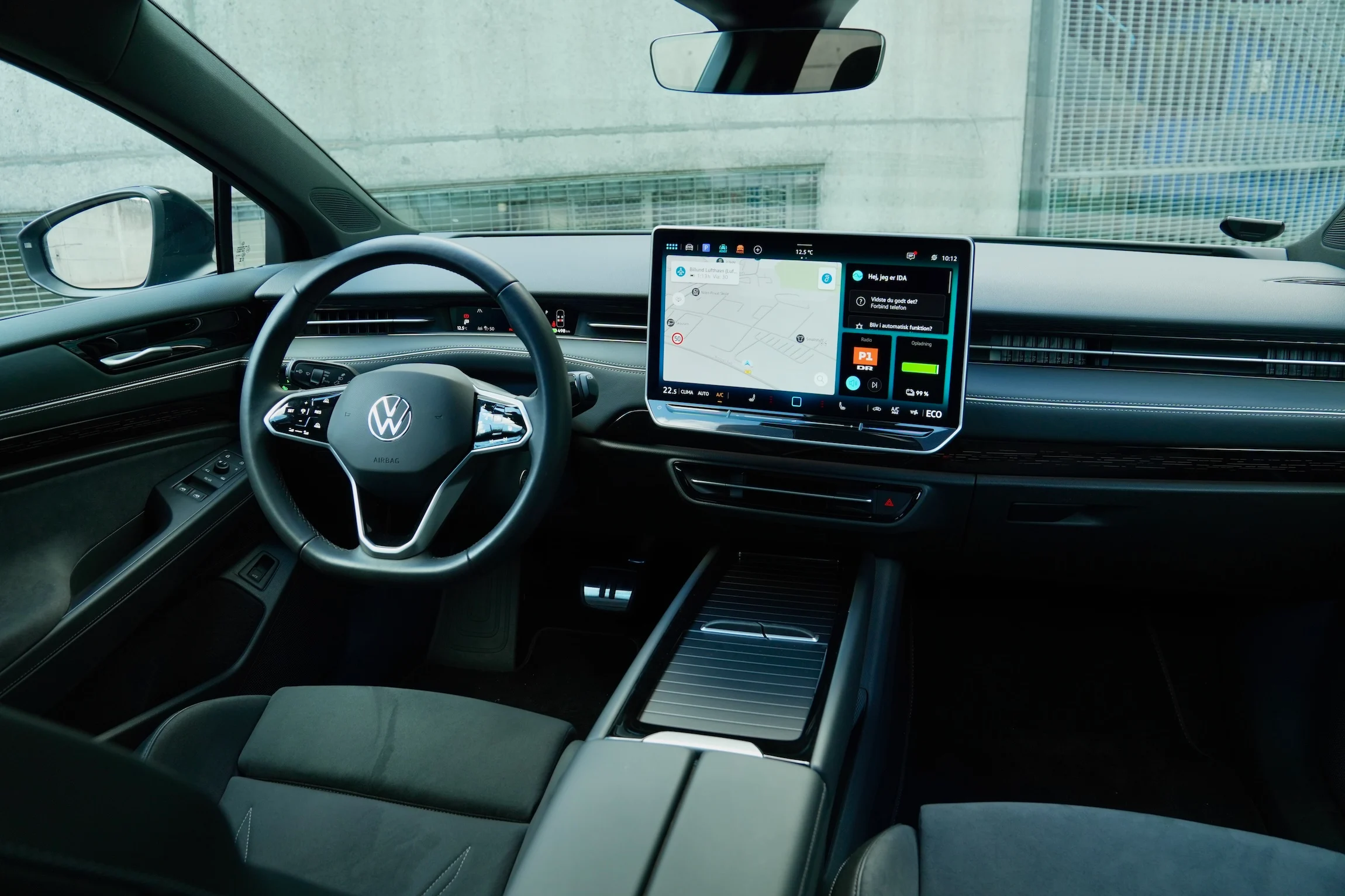 STORTEST Mazda 6e Tesla Model 3 VW ID.7 MBB5213