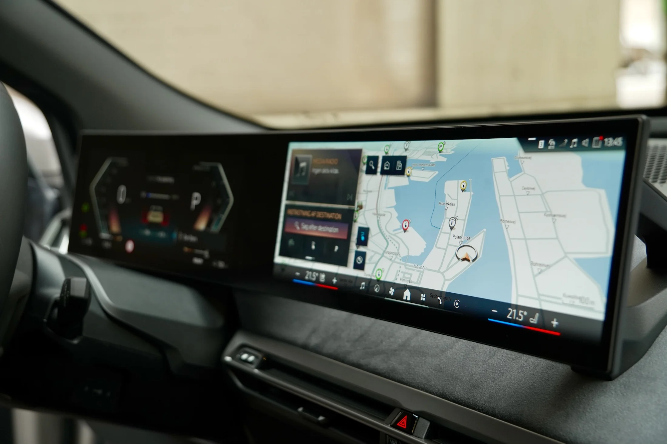 DUEL BMW iX vs Volvo EX90 MBB 2981