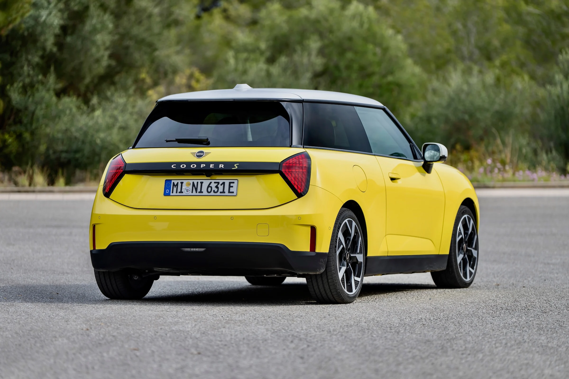 P90550466 highRes mini-cooper-se-05-20