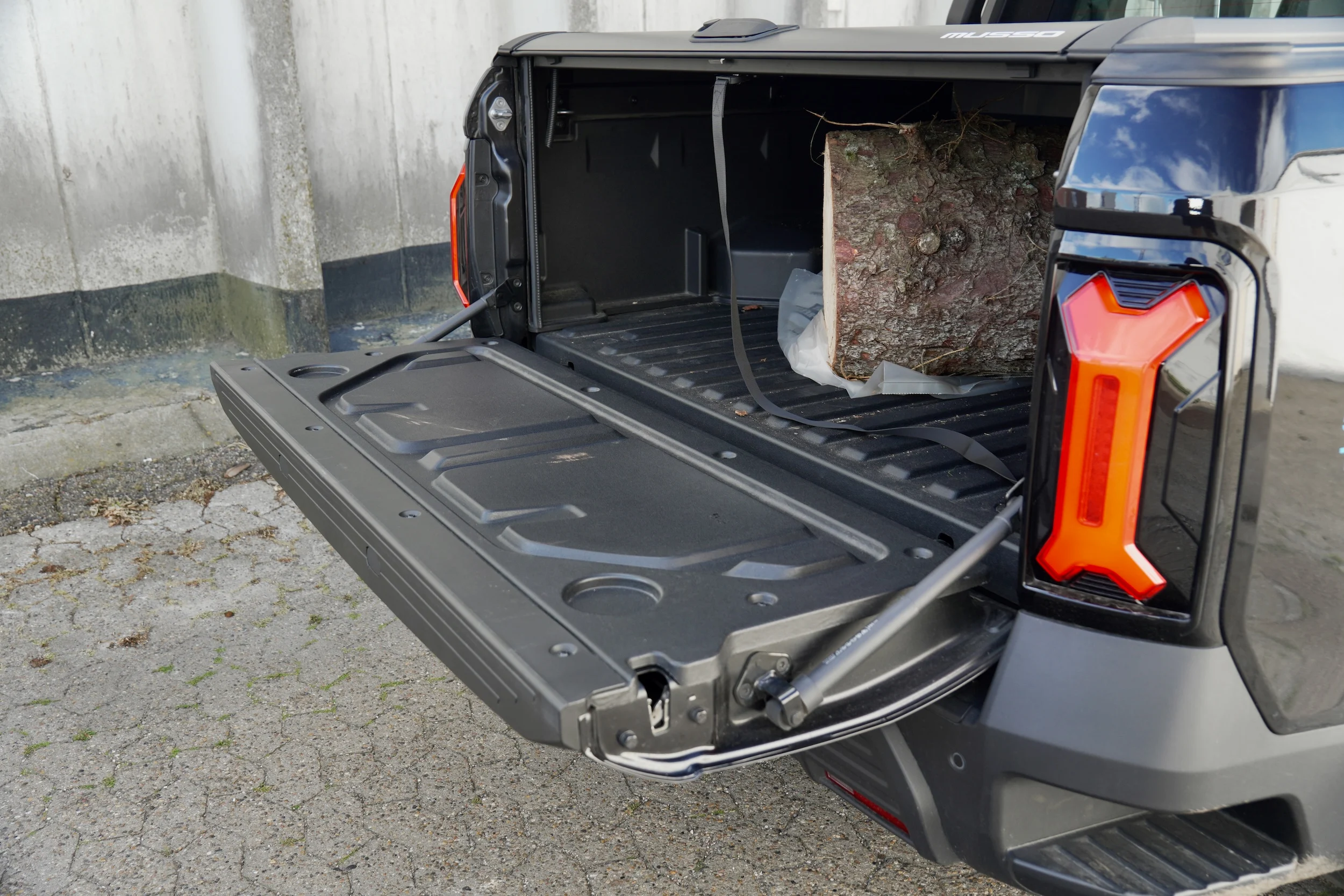 TEST KGM Musso EV MBB 1052