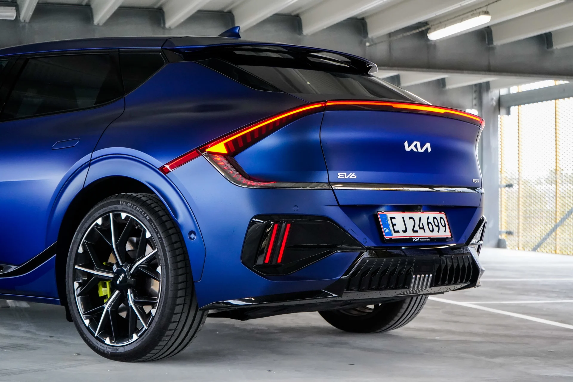 Kia EV6 GT-17