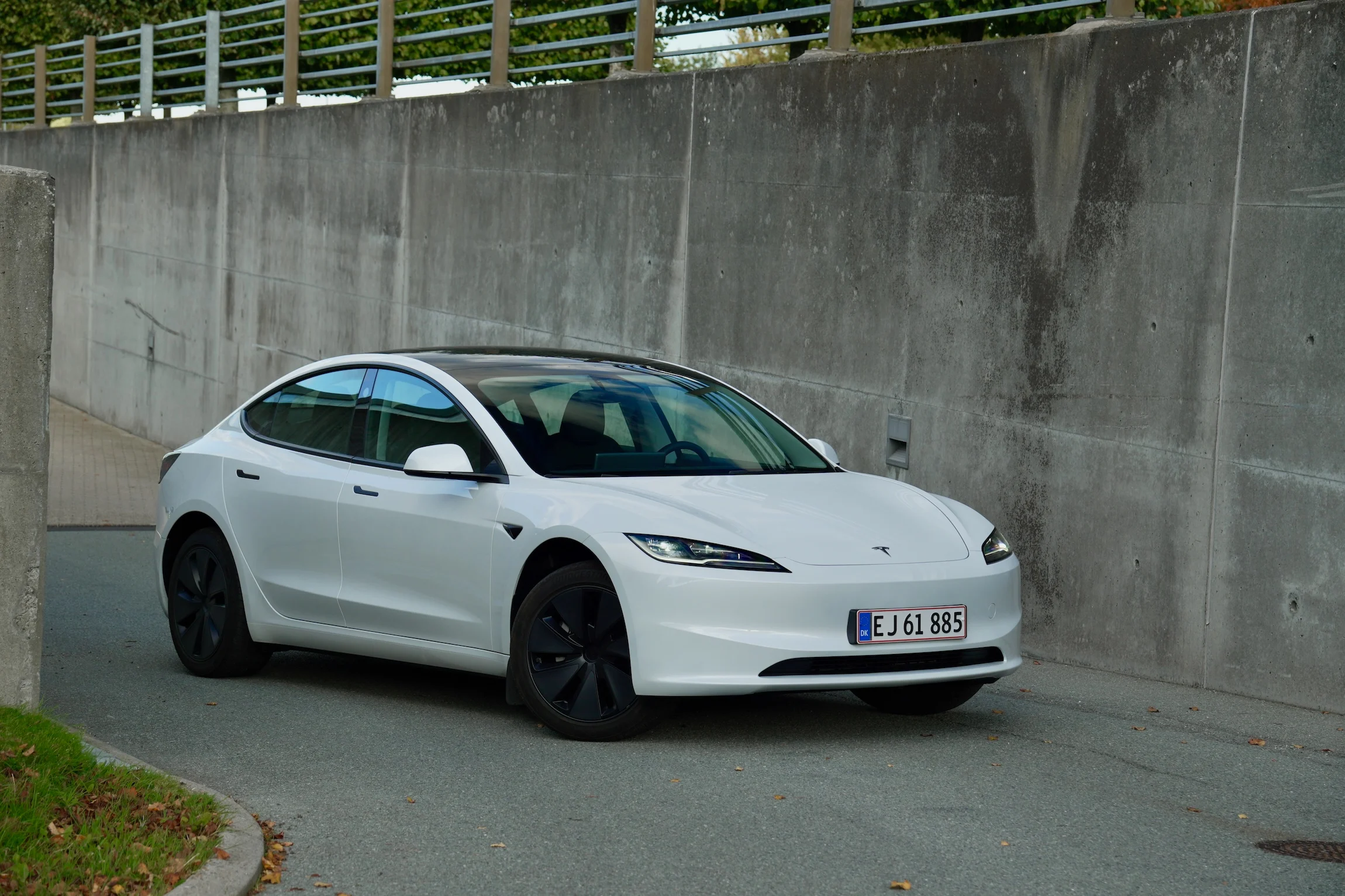 STORTEST Mazda 6e Tesla Model 3 VW ID.7 MBB5124