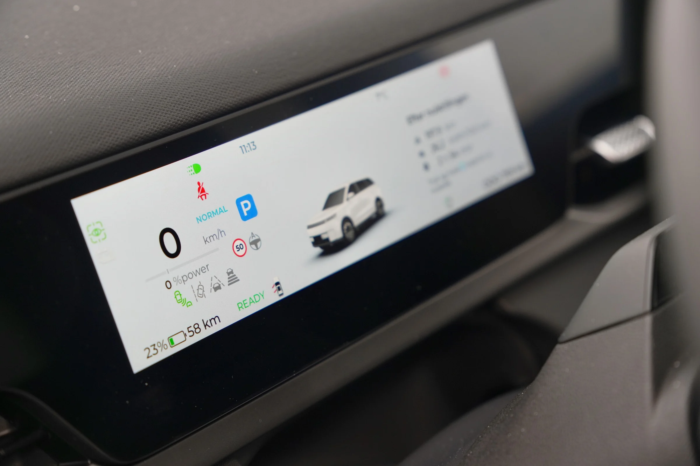 DUEL Jaecoo J5 EV vs Renault 4 E-Tech 123