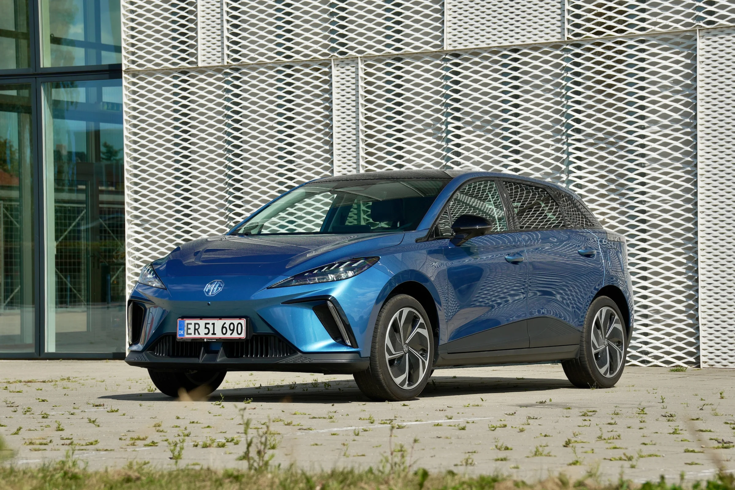 TEST MG4 EV Extended Range Luxury 2021