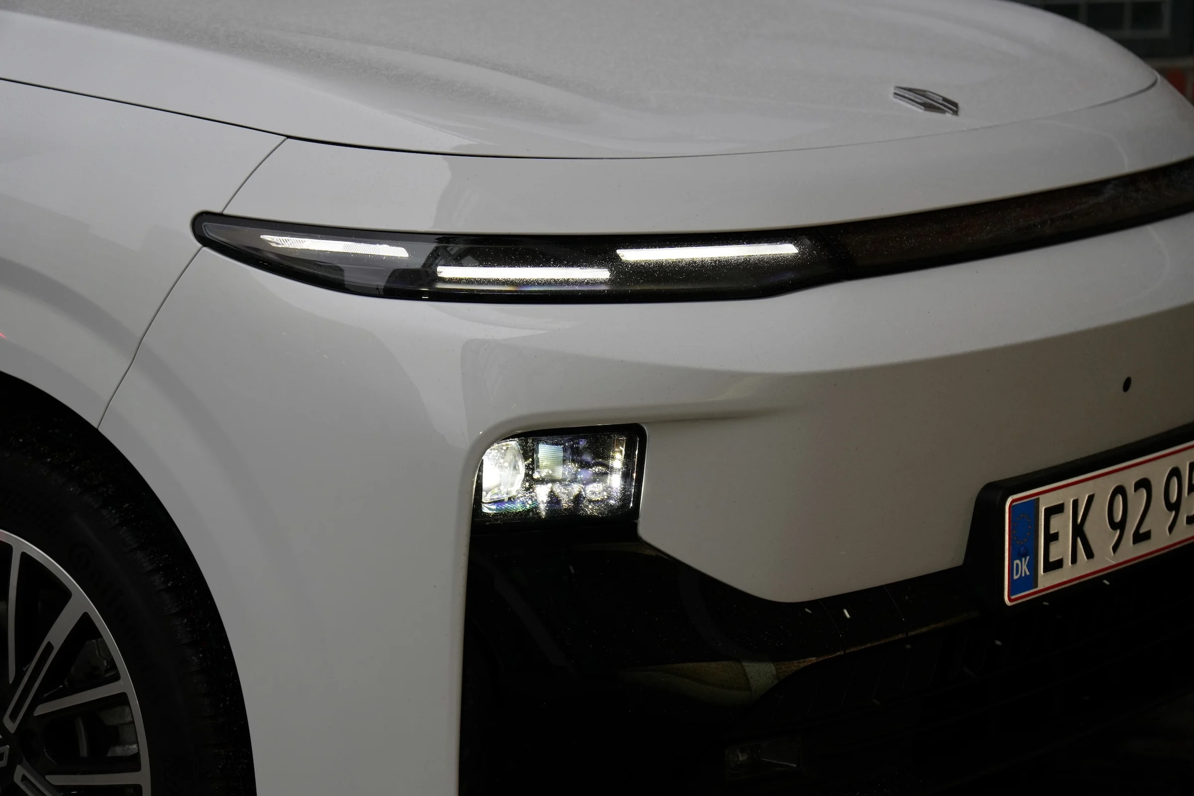 DUEL Leapmotor B10 vs Renault Scenic E-Tech MBB 267