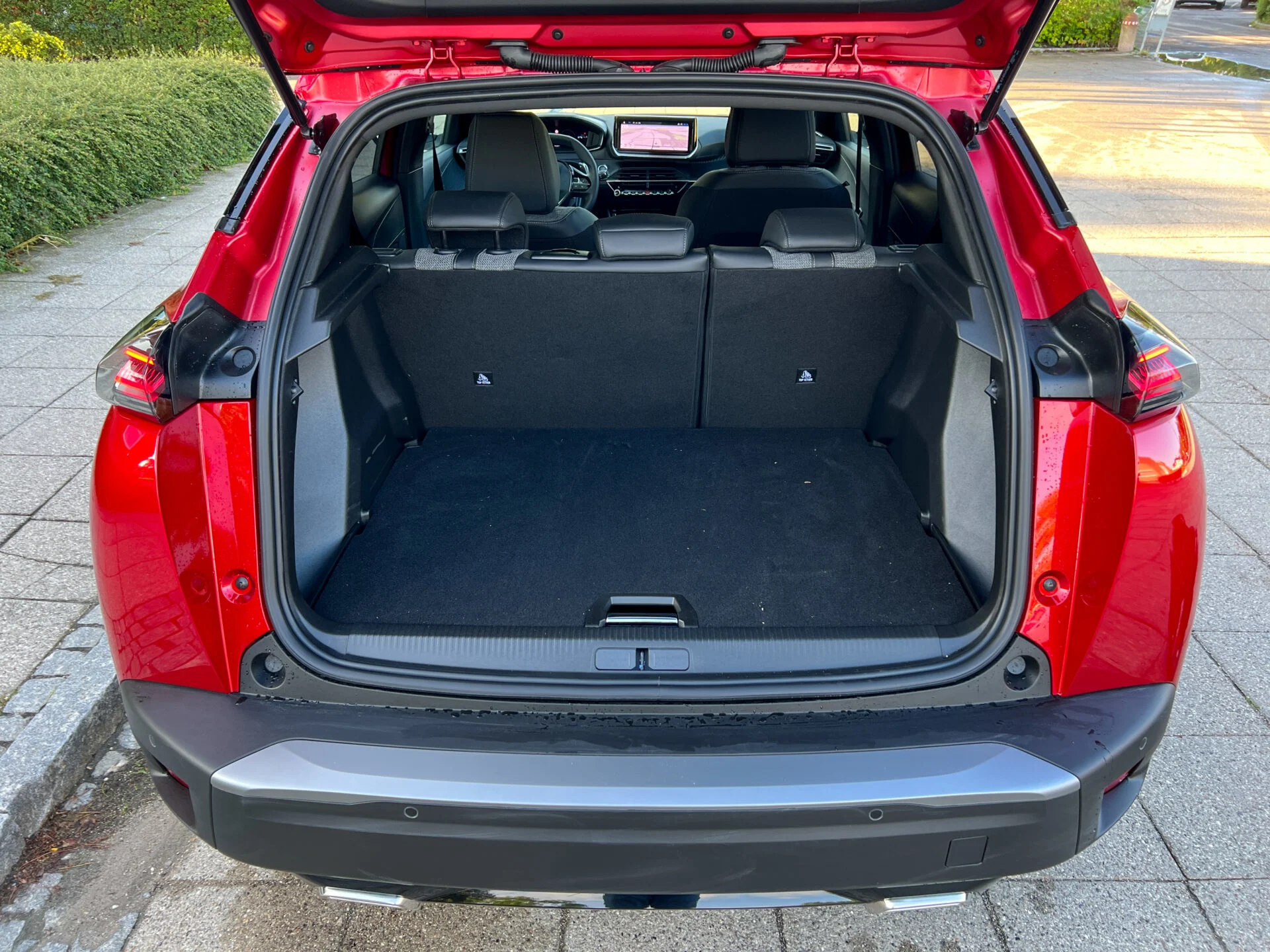 Peugeot-2008-FL-03