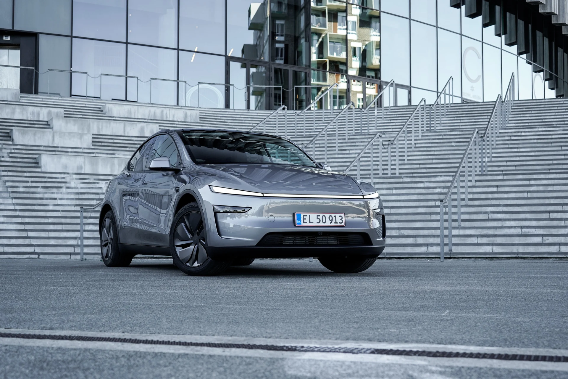 Tesla Model Y -31