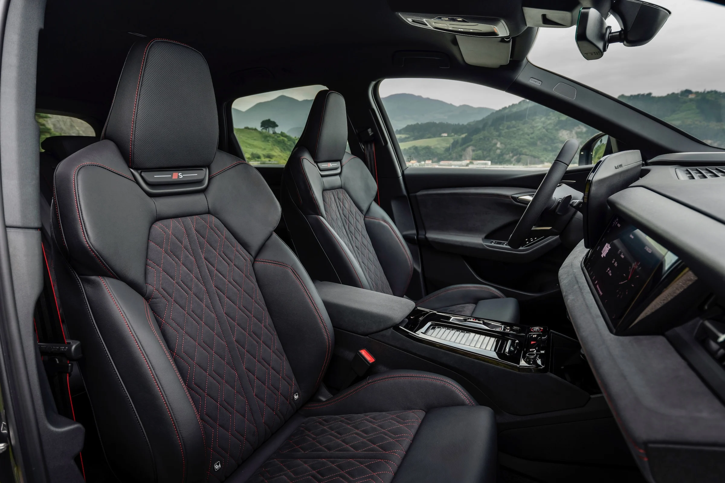 Audi SQ6 E-Tron 2837 large