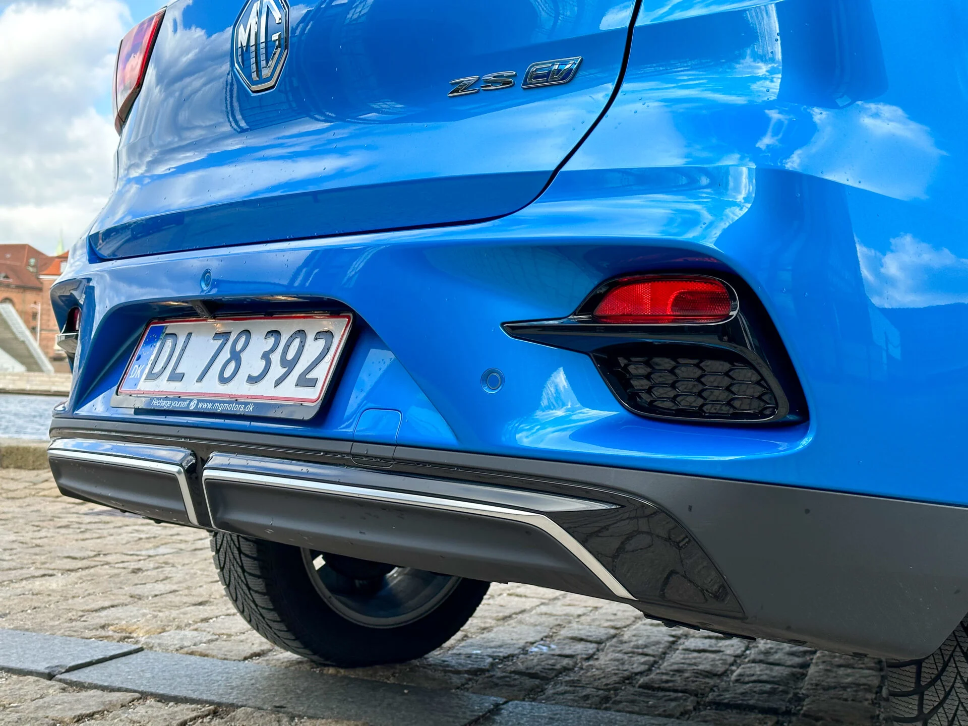 MG ZS EV vs MG4_Eksterior-07