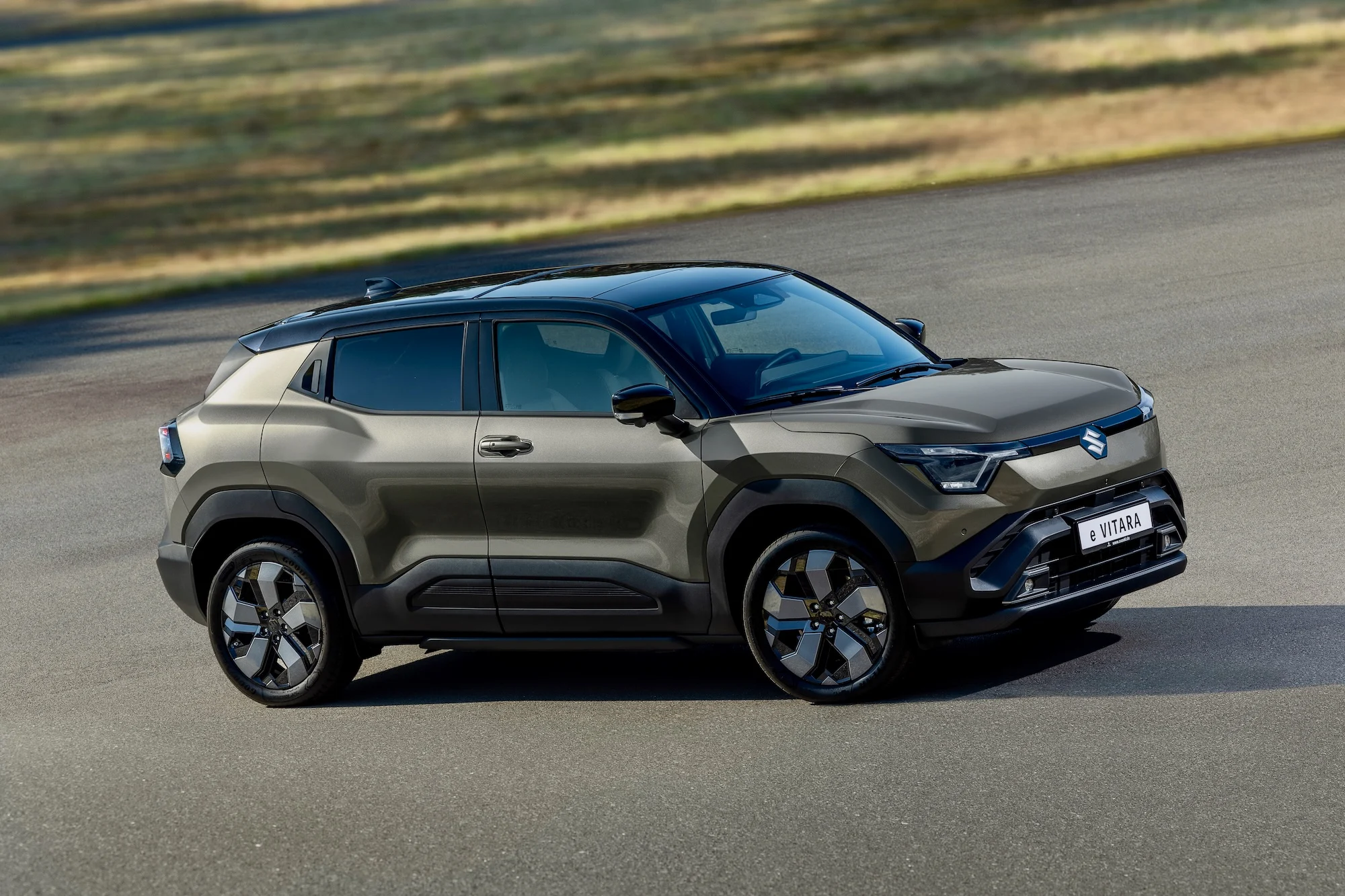 Suzuki E Vitara 01