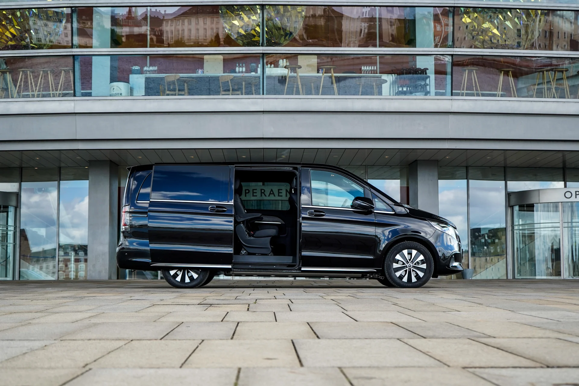 Mercedes EQV-10