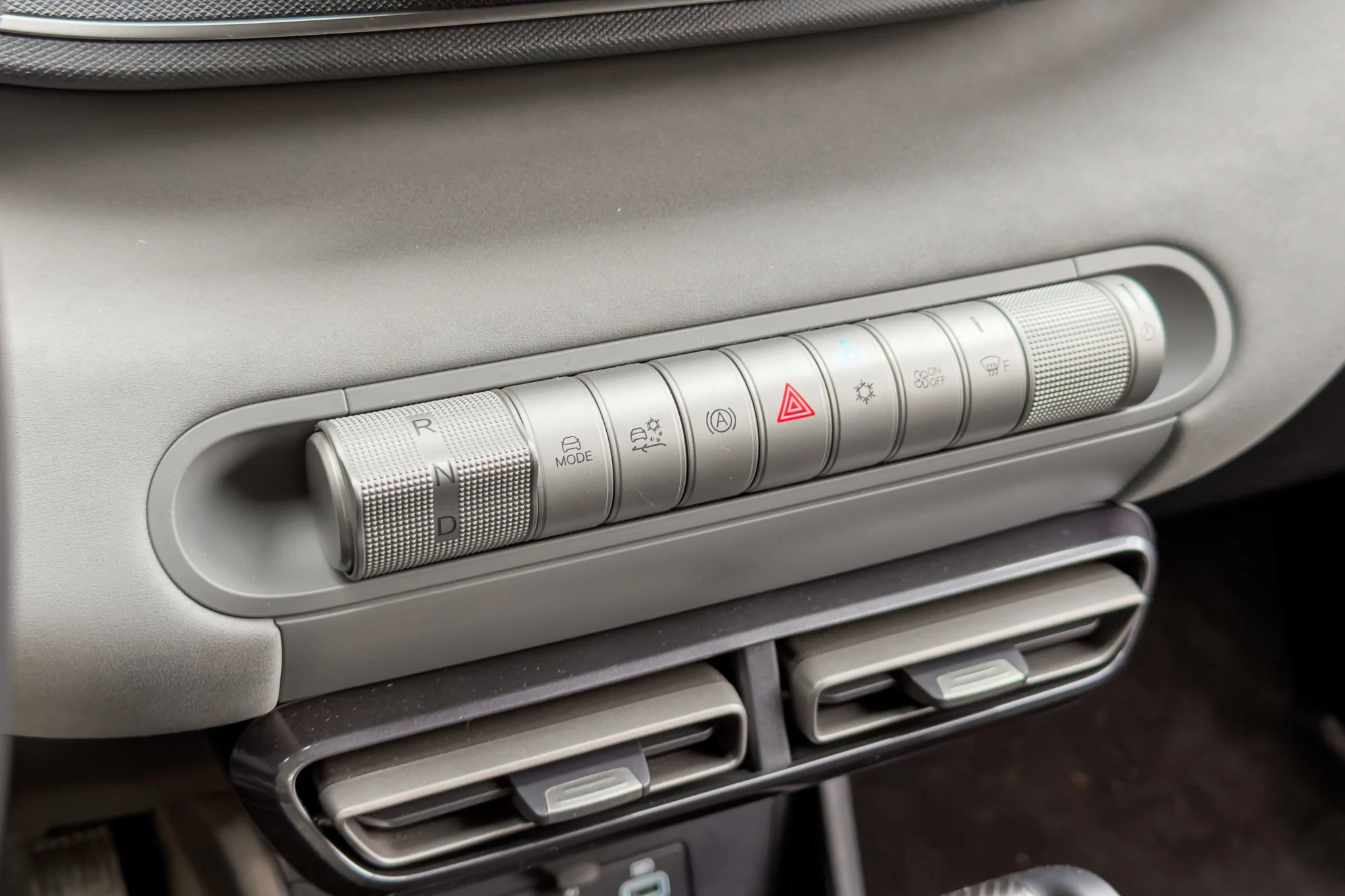 BYD Dolphin Surf - interiør-9