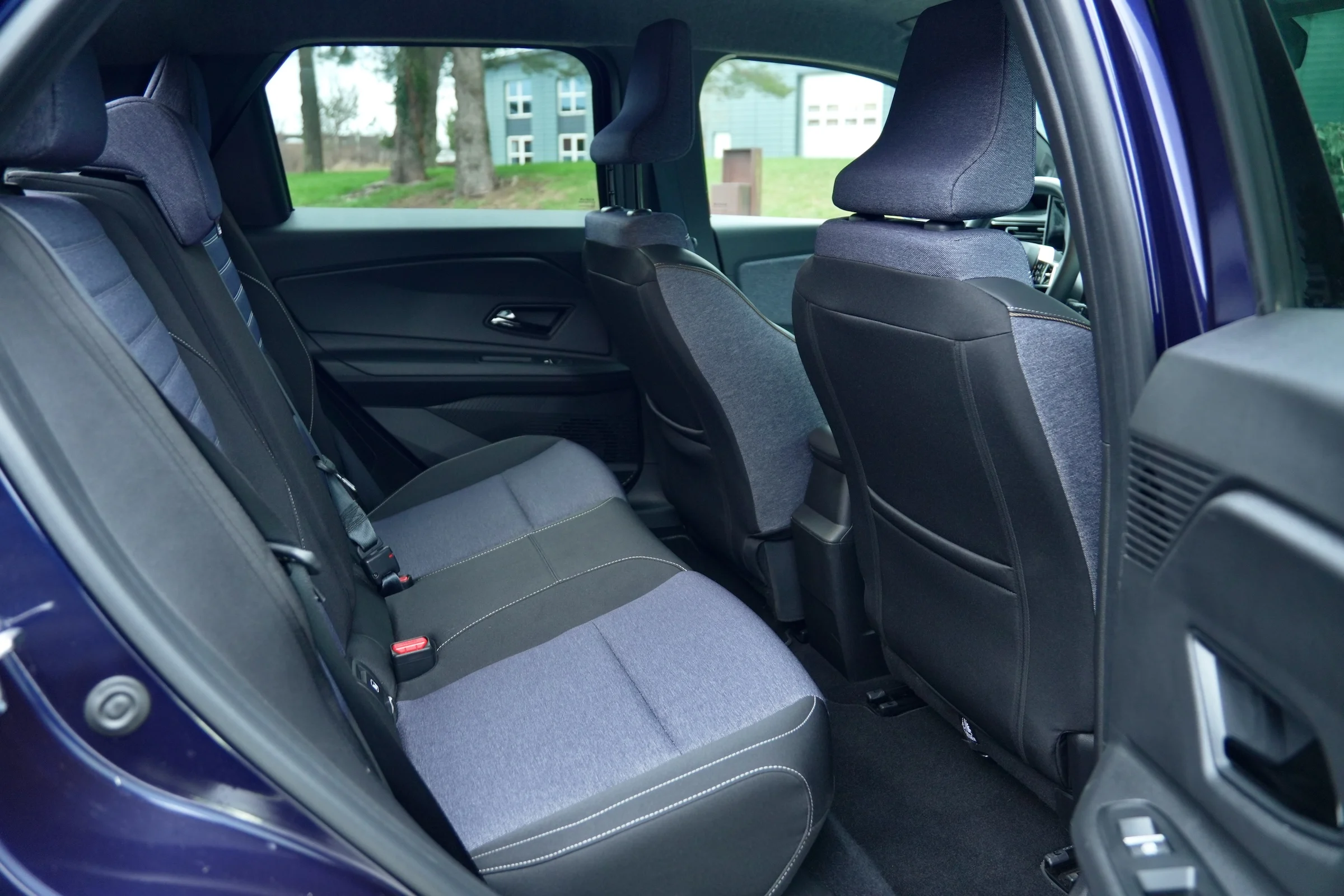 DUEL Firefly vs Renault 5 52 MBB 966