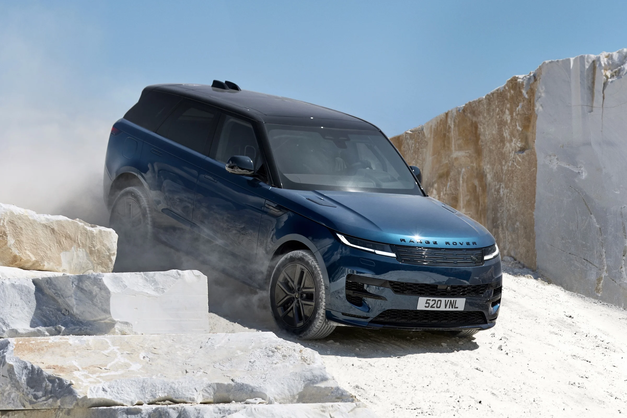 Range Rover Sport Electric 27MY Front 300927