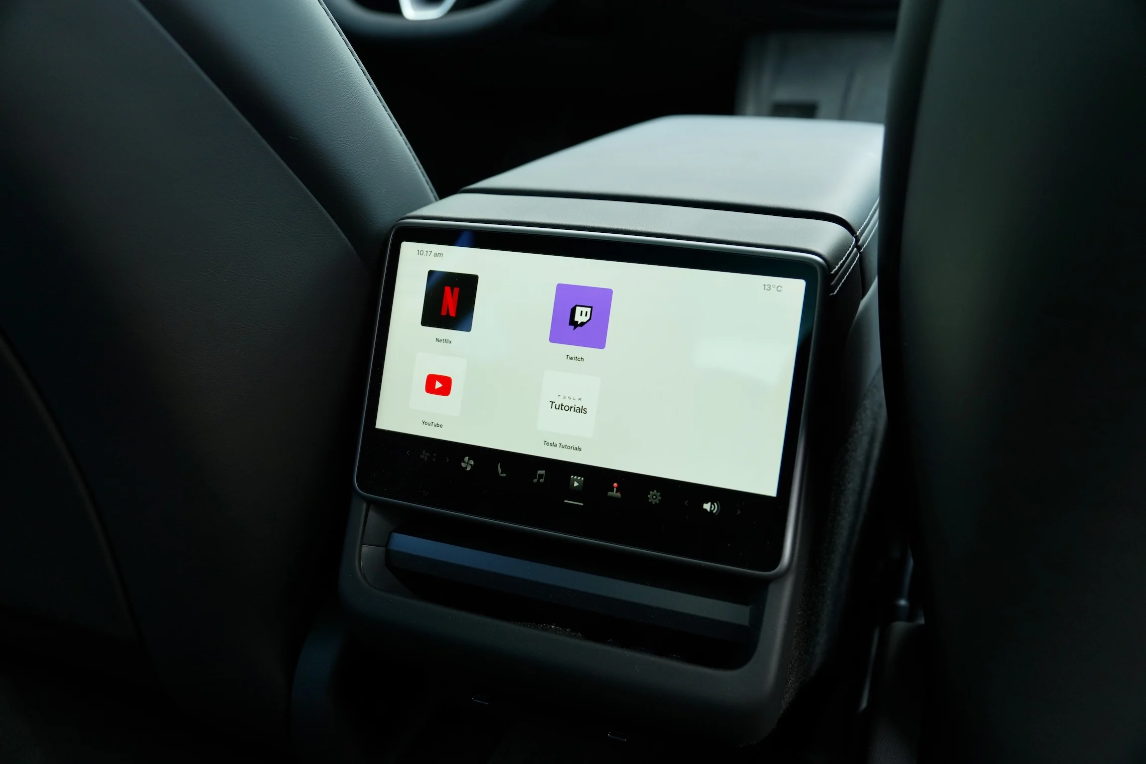 STORTEST Mazda 6e Tesla Model 3 VW ID.7 MBB5238