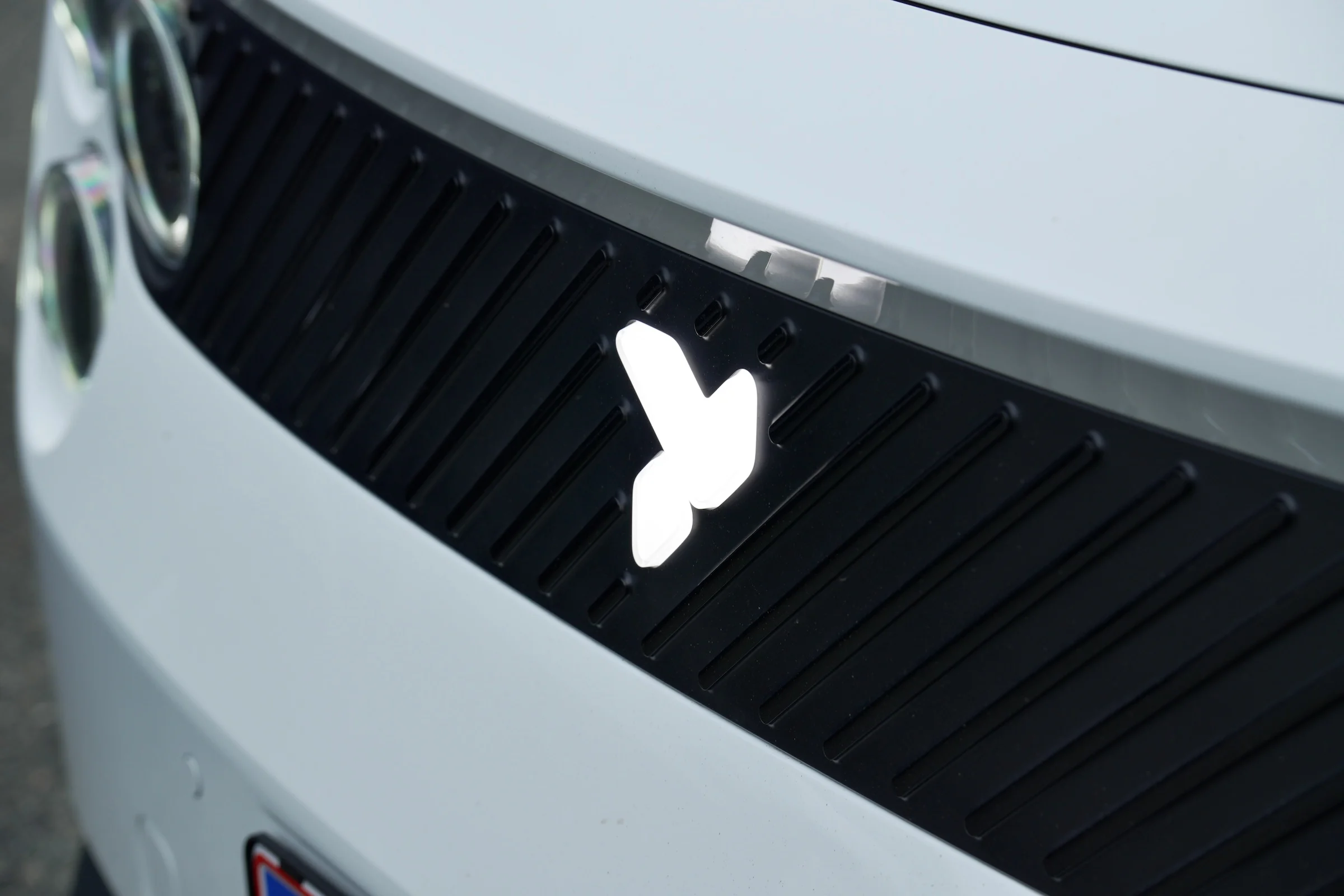 DUEL Firefly vs Renault 5 52 MBB 899