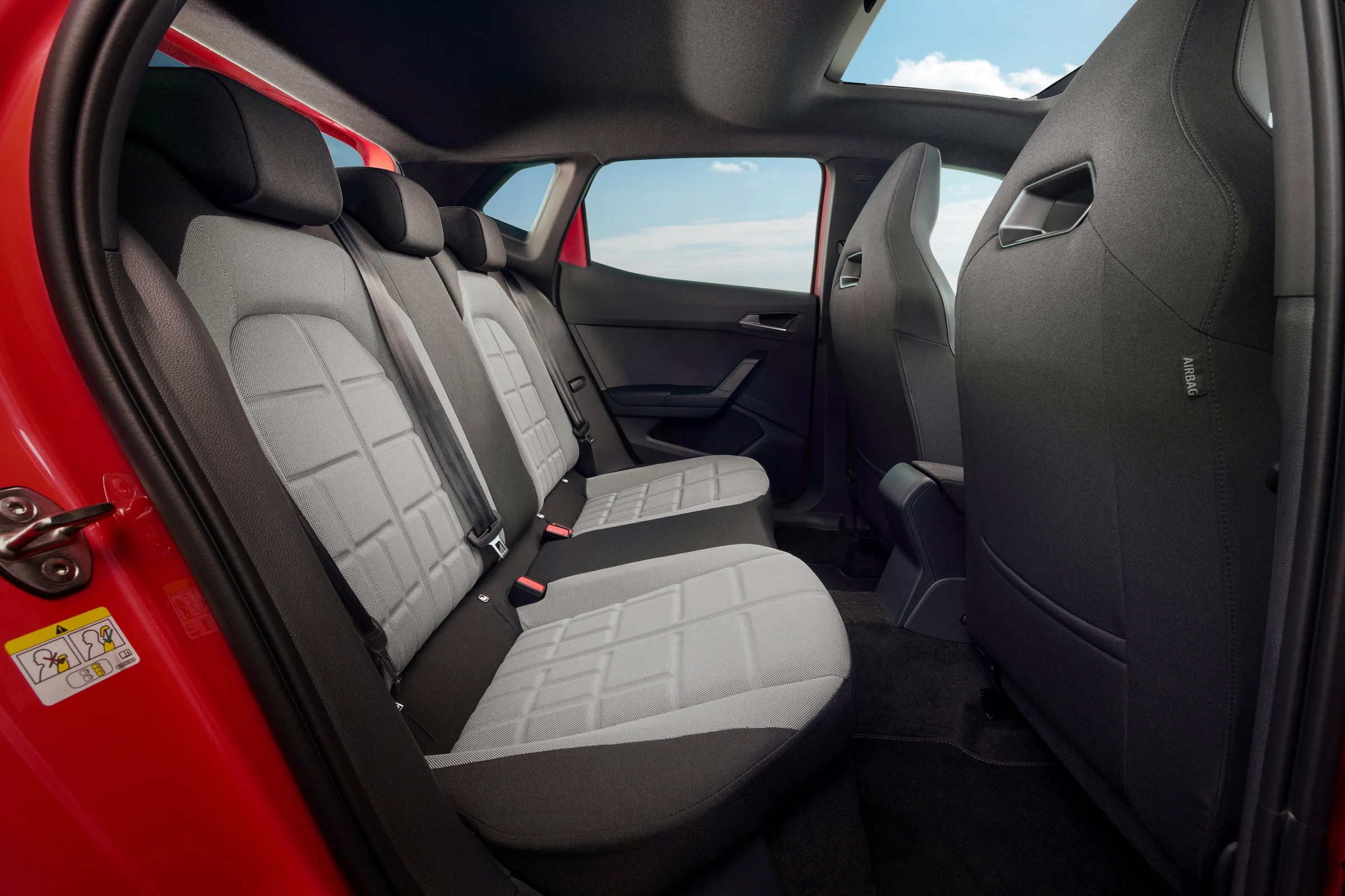 New-SEAT-Ibiza-brings-fresh-design-and-youthful-spirit 29 HQ