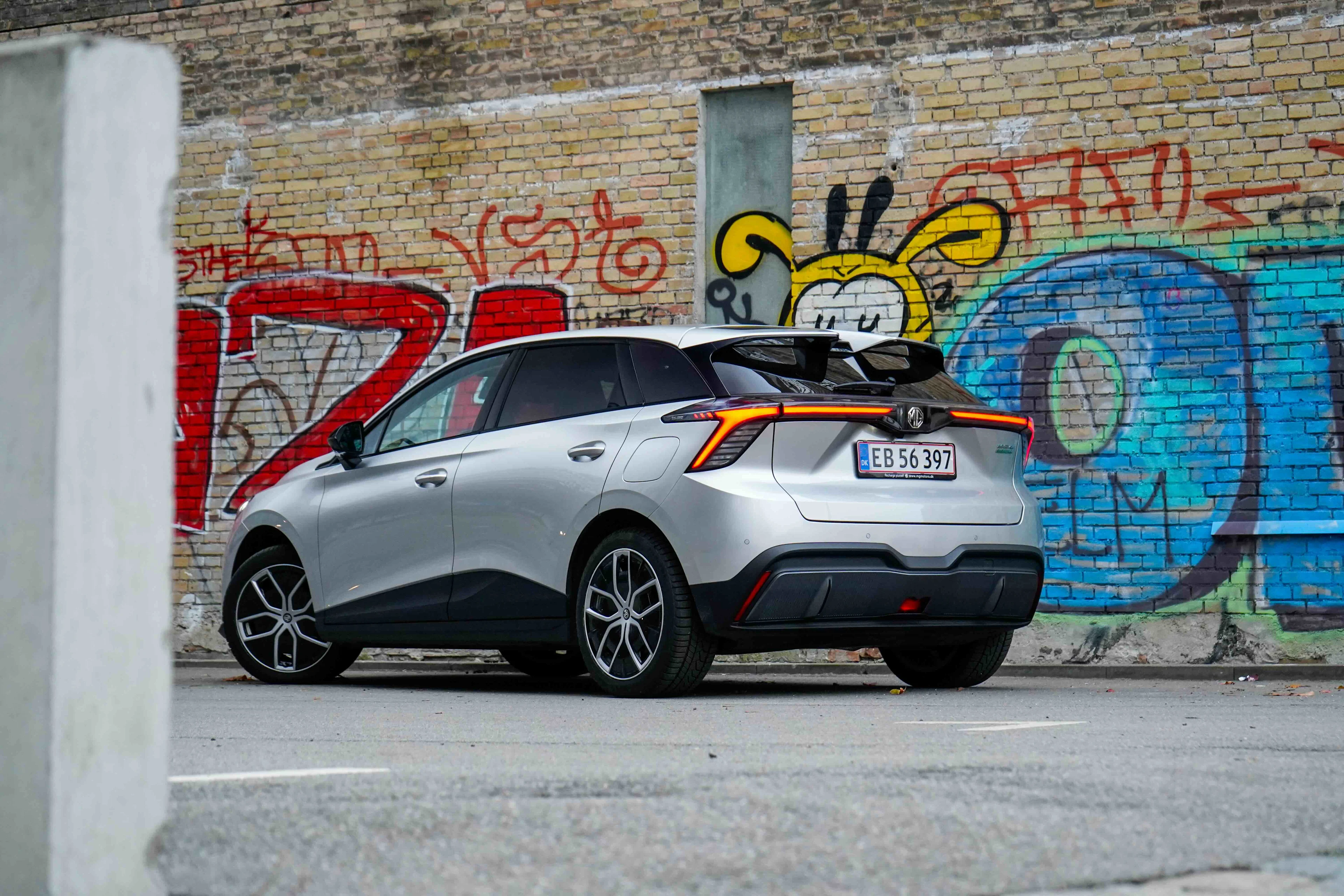 MG4 Extended Range-17