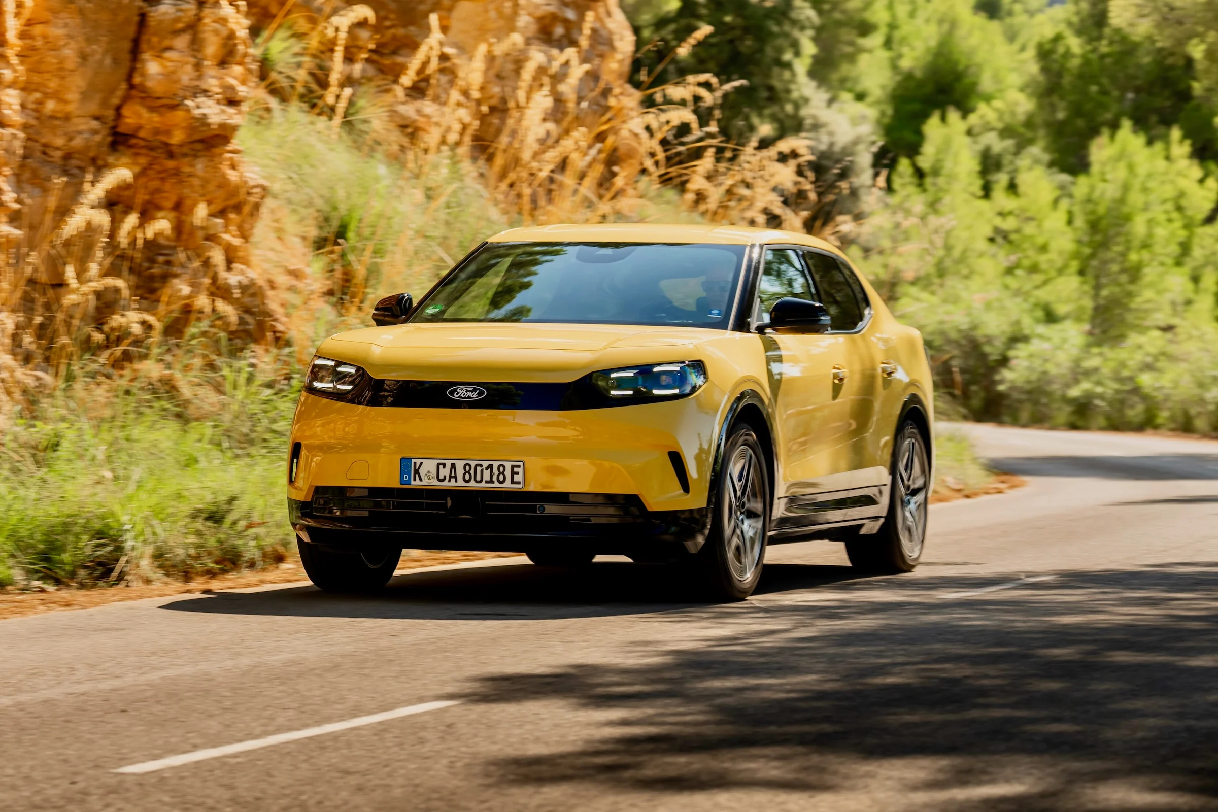 2026 Ford Capri Vivid Yellow Exterior 02