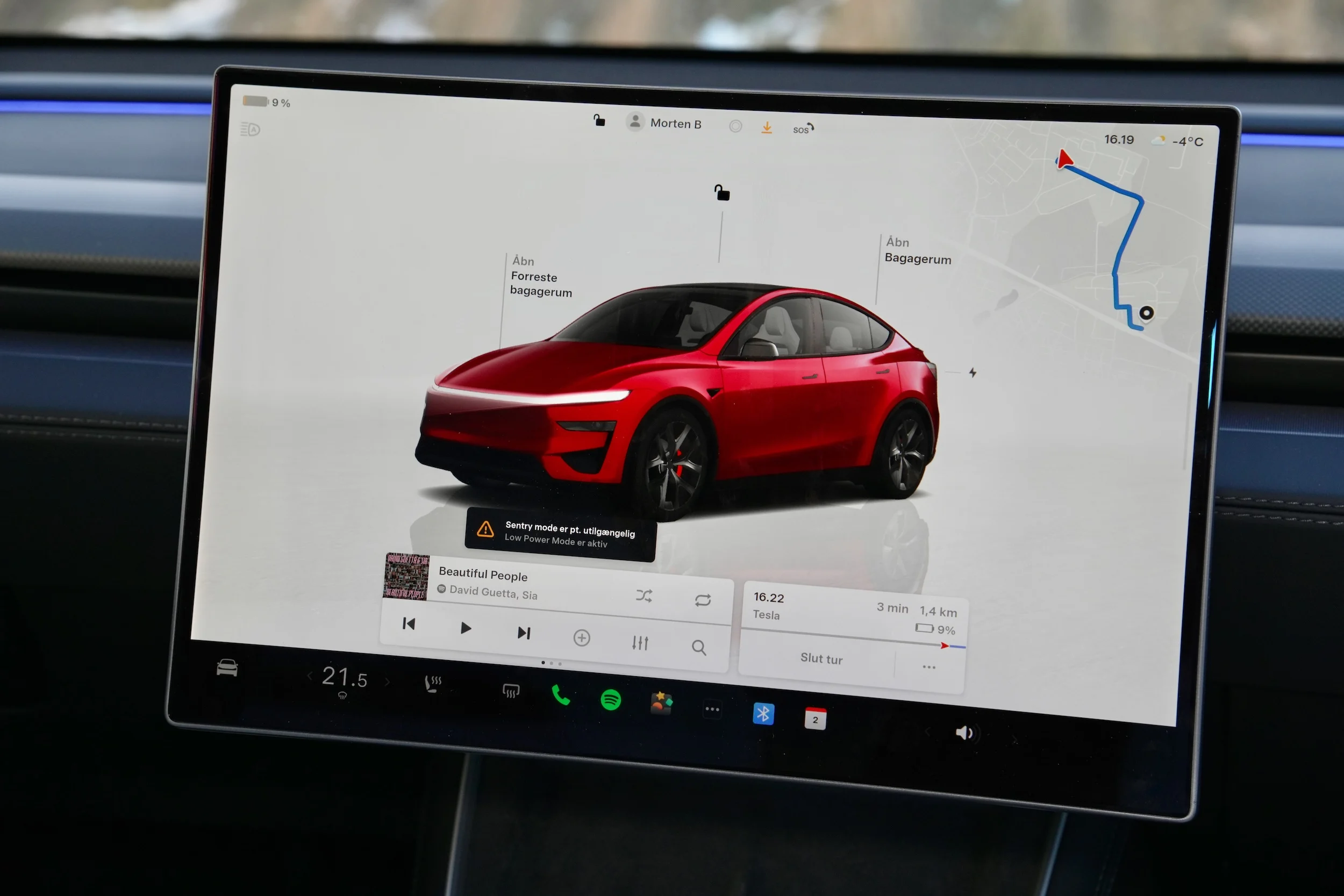 TEST Tesla Model Y Performance MBB 8063