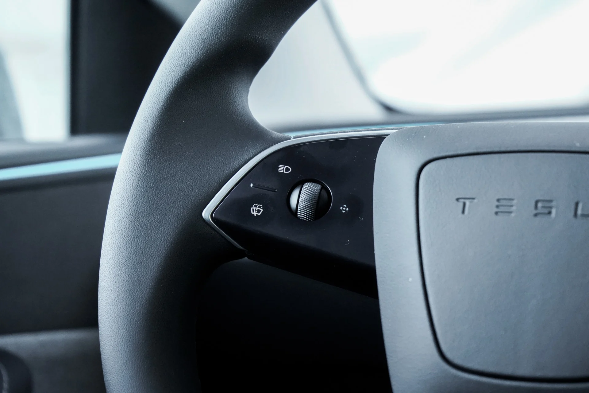 Tesla Model Y -10