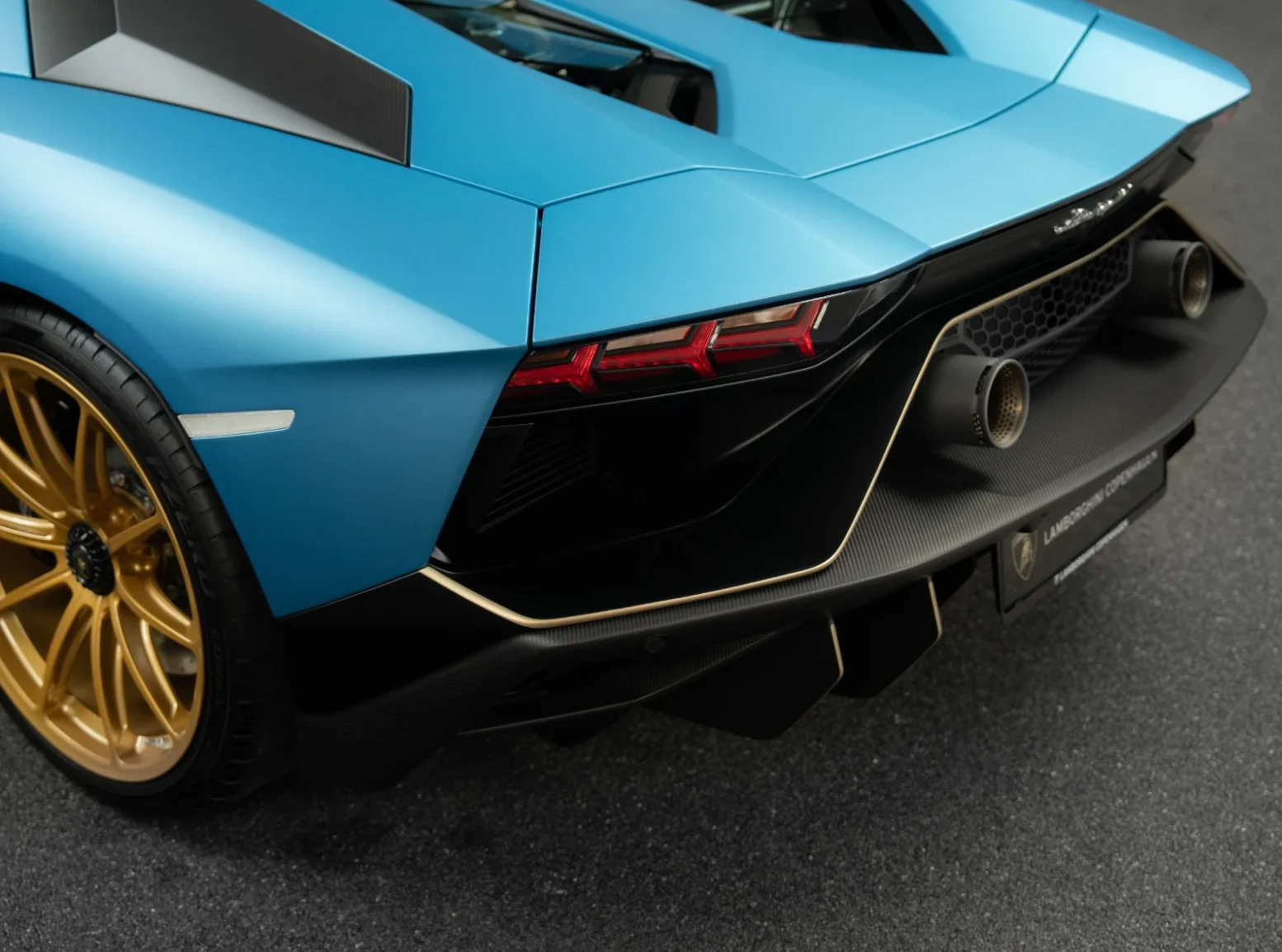 Lamborghini Aventador