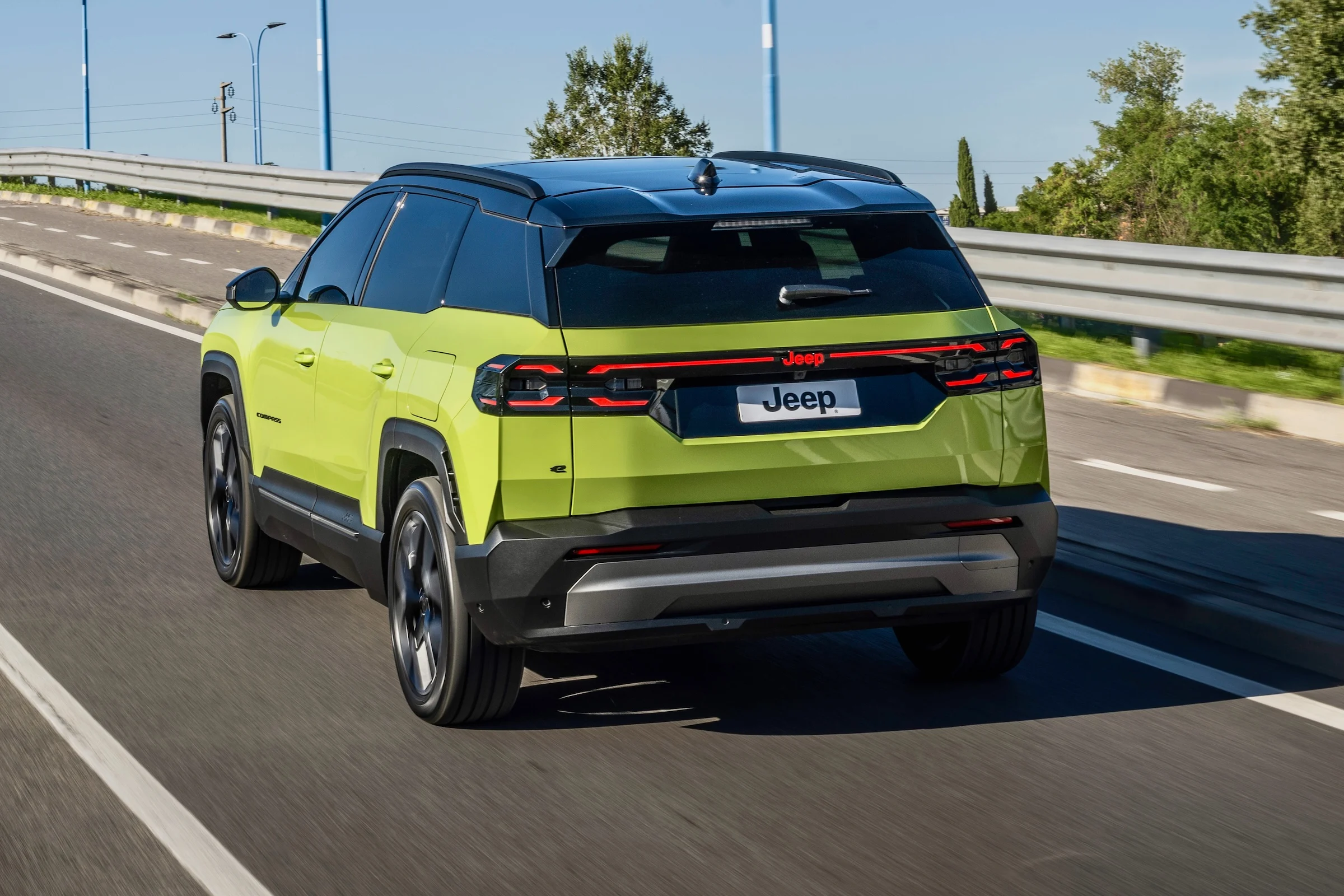new-jeep-compass-media-drive-2