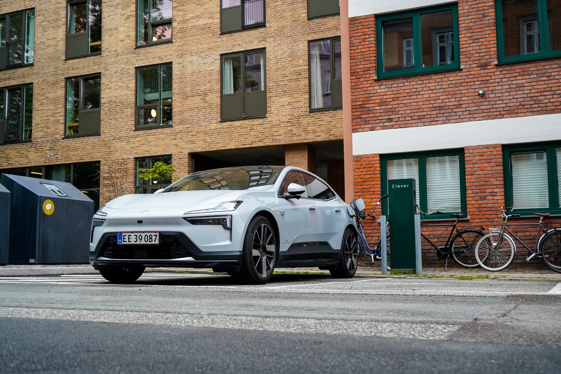 Polestar 4 Long Range Dual Motor-09
