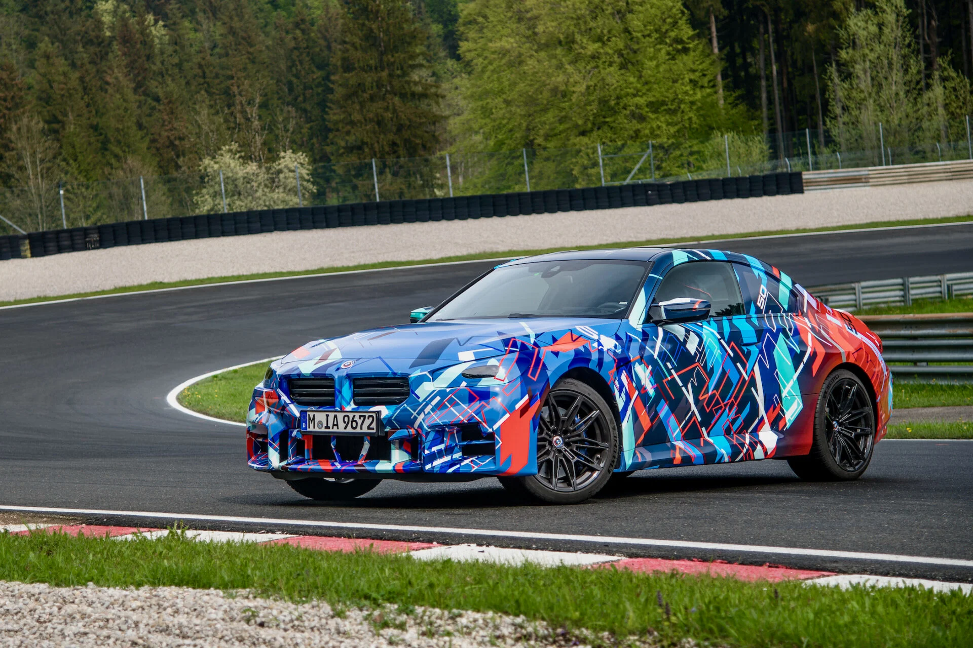 P90468041_highRes_the-all-new-bmw-m2-u